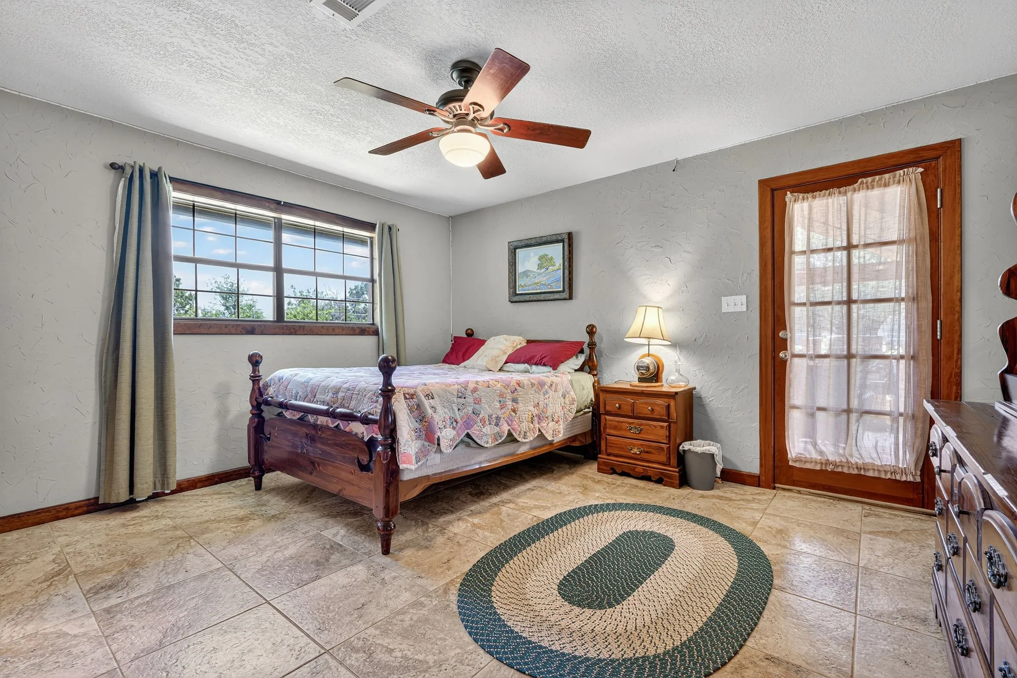 Single Family Residence For Sale in Hamilton County , 725 County Road 300, Hamilton, Texas 76531, 4 Bedroom, 4 Bathroom, Garage spaces, 3,346 Sqft, built in 1990, mls#21083742, Real Estate Agent in Hamilton, Homes For Sale in Hamilton county, Homes For Sale in Hamilton, Realtor in Hamilton Texas, Real Estate Brokerage Independent Realty Texas, Luminita Cordes Realtor