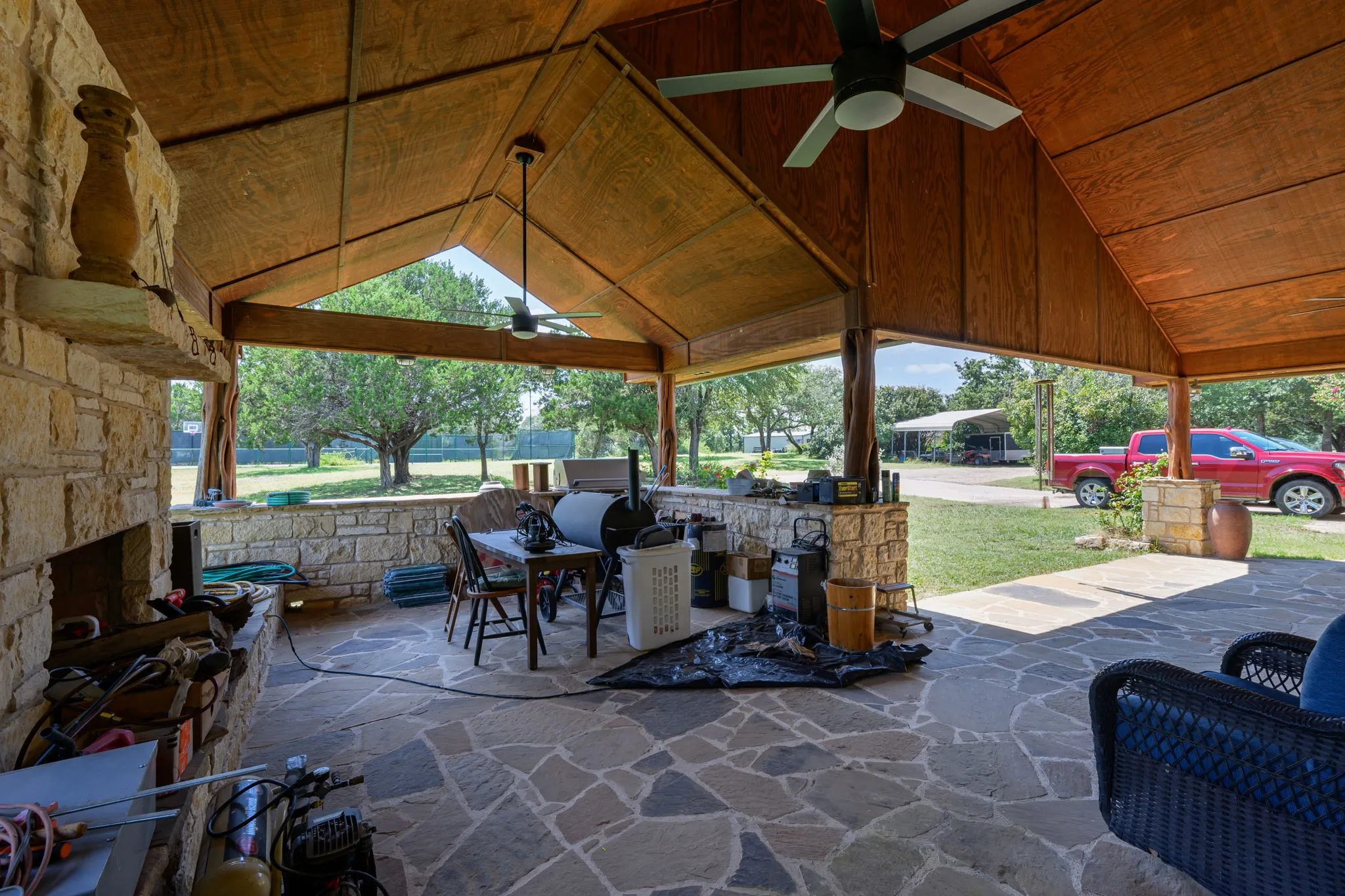 Single Family Residence For Sale in Hamilton County , 725 County Road 300, Hamilton, Texas 76531, 4 Bedroom, 4 Bathroom, Garage spaces, 3,346 Sqft, built in 1990, mls#21083742, Real Estate Agent in Hamilton, Homes For Sale in Hamilton county, Homes For Sale in Hamilton, Realtor in Hamilton Texas, Real Estate Brokerage Independent Realty Texas, Luminita Cordes Realtor