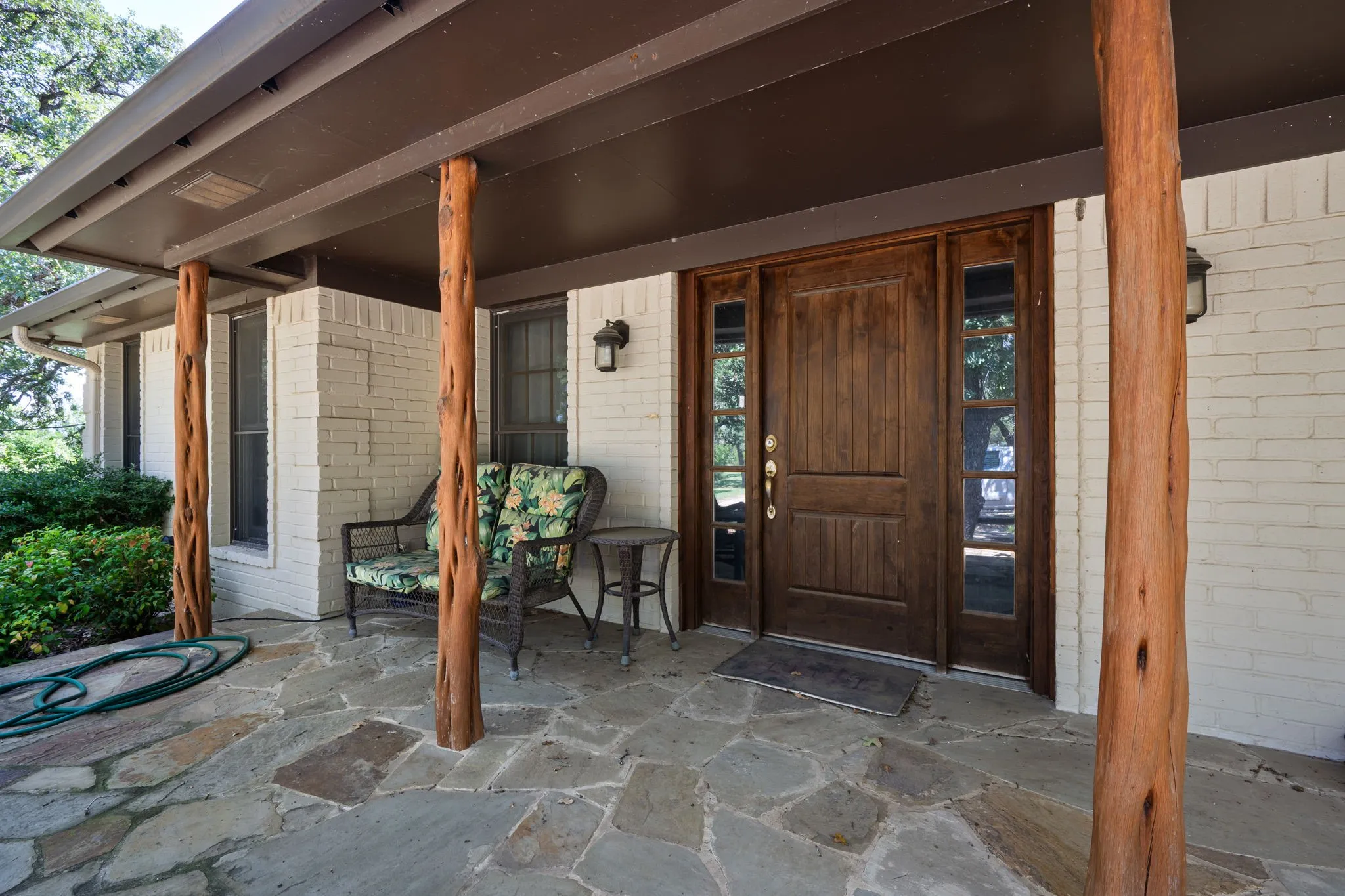 Single Family Residence For Sale in Hamilton County , 725 County Road 300, Hamilton, Texas 76531, 4 Bedroom, 4 Bathroom, Garage spaces, 3,346 Sqft, built in 1990, mls#21083742, Real Estate Agent in Hamilton, Homes For Sale in Hamilton county, Homes For Sale in Hamilton, Realtor in Hamilton Texas, Real Estate Brokerage Independent Realty Texas, Luminita Cordes Realtor