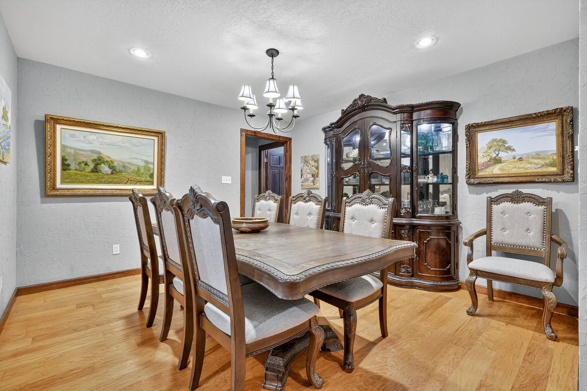 Single Family Residence For Sale in Hamilton County , 725 County Road 300, Hamilton, Texas 76531, 4 Bedroom, 4 Bathroom, Garage spaces, 3,346 Sqft, built in 1990, mls#21083742, Real Estate Agent in Hamilton, Homes For Sale in Hamilton county, Homes For Sale in Hamilton, Realtor in Hamilton Texas, Real Estate Brokerage Independent Realty Texas, Luminita Cordes Realtor