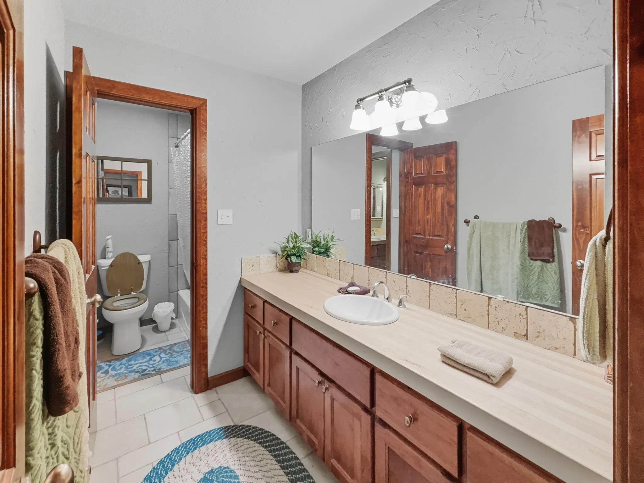 Single Family Residence For Sale in Hamilton County , 725 County Road 300, Hamilton, Texas 76531, 4 Bedroom, 4 Bathroom, Garage spaces, 3,346 Sqft, built in 1990, mls#21083742, Real Estate Agent in Hamilton, Homes For Sale in Hamilton county, Homes For Sale in Hamilton, Realtor in Hamilton Texas, Real Estate Brokerage Independent Realty Texas, Luminita Cordes Realtor