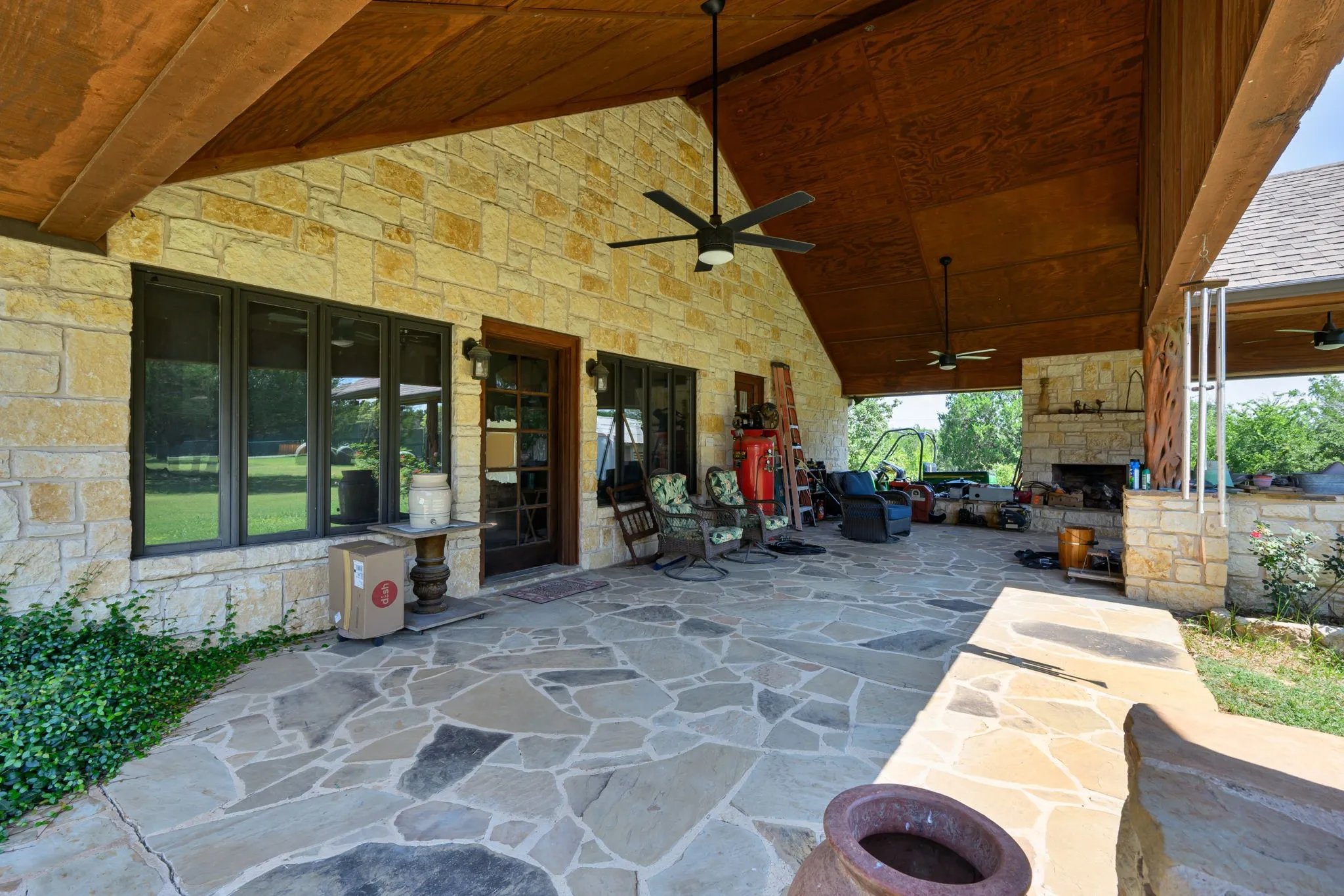 Single Family Residence For Sale in Hamilton County , 725 County Road 300, Hamilton, Texas 76531, 4 Bedroom, 4 Bathroom, Garage spaces, 3,346 Sqft, built in 1990, mls#21083742, Real Estate Agent in Hamilton, Homes For Sale in Hamilton county, Homes For Sale in Hamilton, Realtor in Hamilton Texas, Real Estate Brokerage Independent Realty Texas, Luminita Cordes Realtor