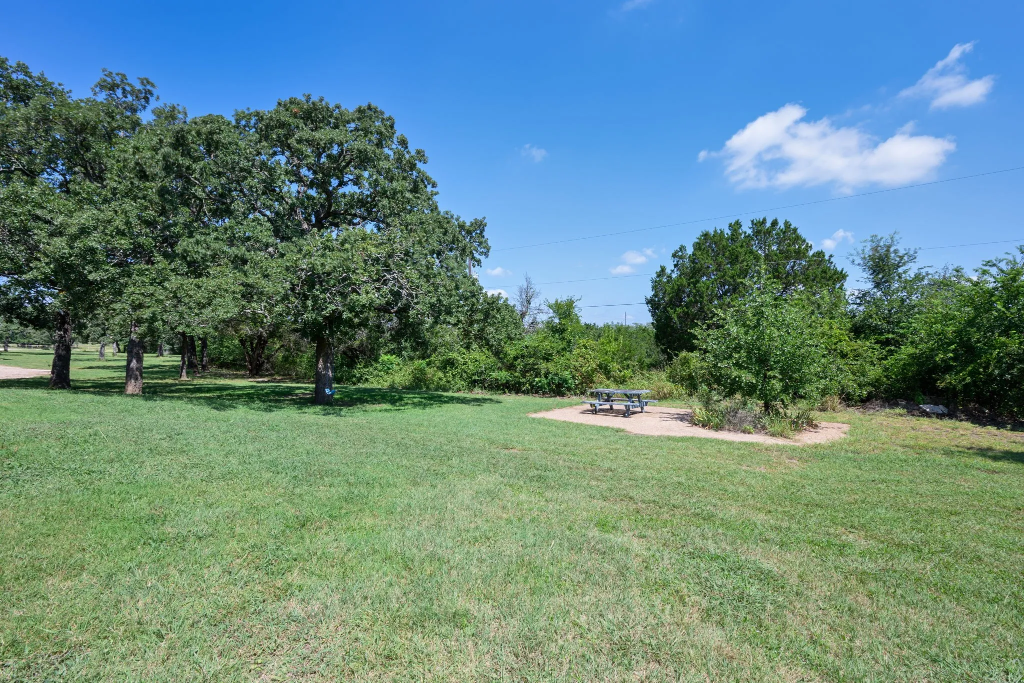 Single Family Residence For Sale in Hamilton County , 725 County Road 300, Hamilton, Texas 76531, 4 Bedroom, 4 Bathroom, Garage spaces, 3,346 Sqft, built in 1990, mls#21083742, Real Estate Agent in Hamilton, Homes For Sale in Hamilton county, Homes For Sale in Hamilton, Realtor in Hamilton Texas, Real Estate Brokerage Independent Realty Texas, Luminita Cordes Realtor
