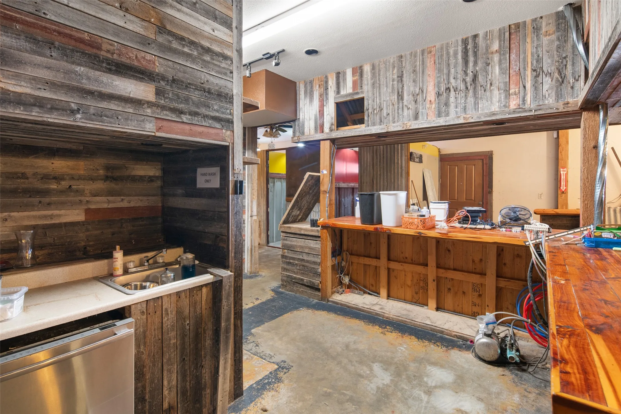 Retail For Sale in Collin County , 7504 Sam Rayburn Highway, Anna, Texas 75409, 0, 0, Garage spaces, 0 Sqft, built in 1995, Preowned, mls#21062509, Real Estate Agent in Anna, Homes For Sale in Collin county, Homes For Sale in Anna, Realtor in Anna Texas, Real Estate Brokerage Independent Realty Texas, Luminita Cordes Realtor