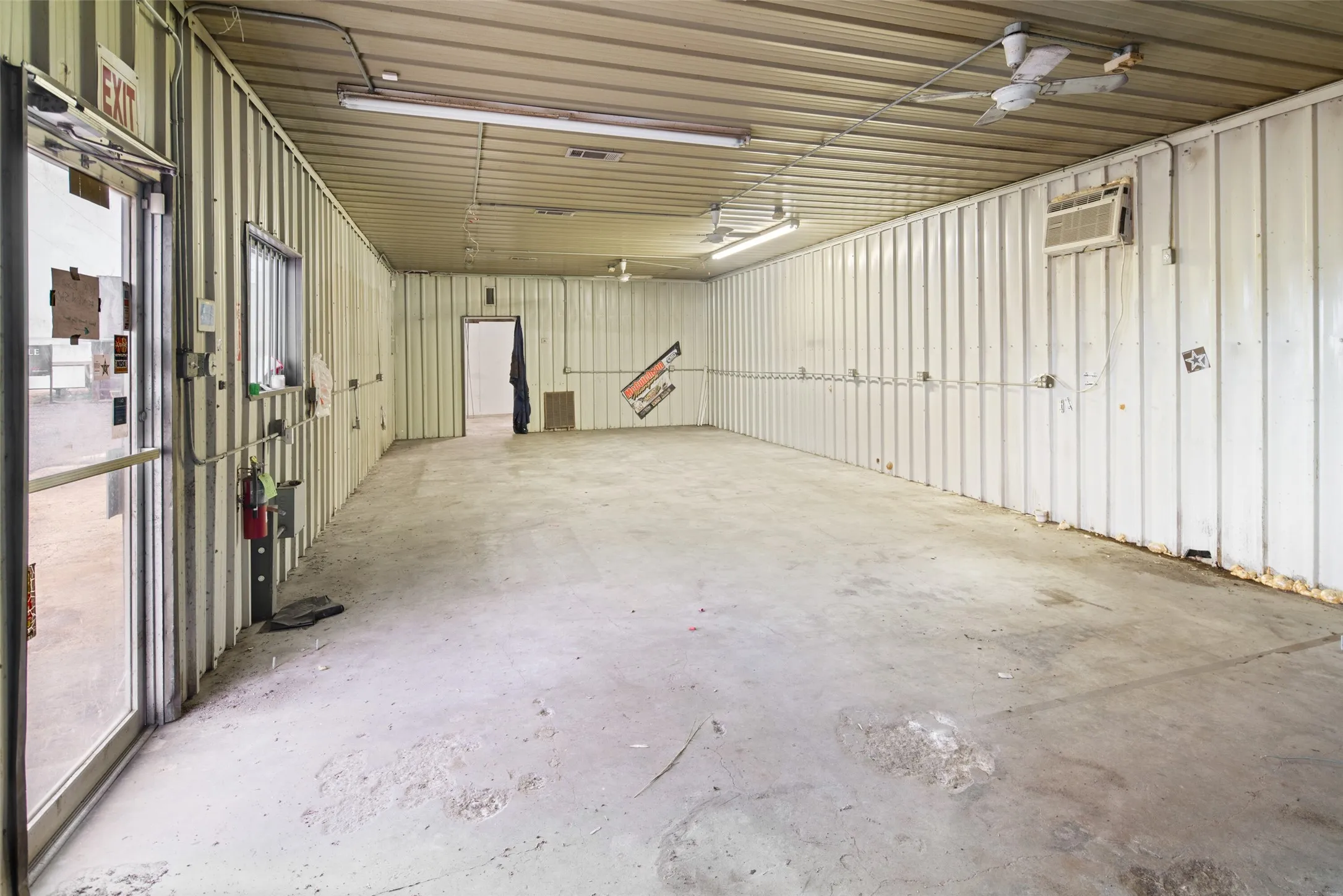 Retail For Sale in Collin County , 7504 Sam Rayburn Highway, Anna, Texas 75409, 0, 0, Garage spaces, 0 Sqft, built in 1995, Preowned, mls#21062509, Real Estate Agent in Anna, Homes For Sale in Collin county, Homes For Sale in Anna, Realtor in Anna Texas, Real Estate Brokerage Independent Realty Texas, Luminita Cordes Realtor
