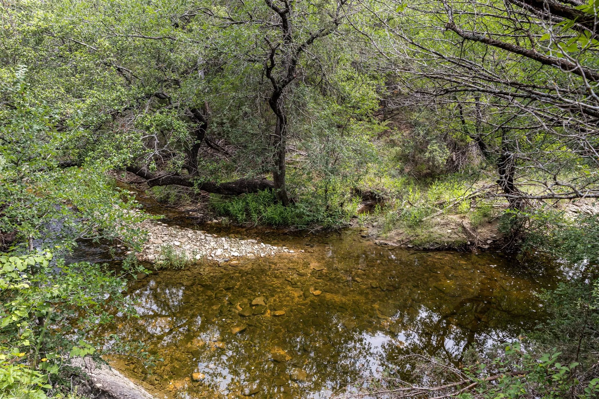 Single Family Residence For Sale in Somervell County , 5106 Fm 51, Glen Rose, Texas 76043, 3 Bedroom, 2 Bathroom, Garage spaces, 1,860 Sqft, built in 2001, mls#21083636, Real Estate Agent in Glen Rose, Homes For Sale in Somervell county, Homes For Sale in Glen Rose, Realtor in Glen Rose Texas, Real Estate Brokerage Independent Realty Texas, Luminita Cordes Realtor