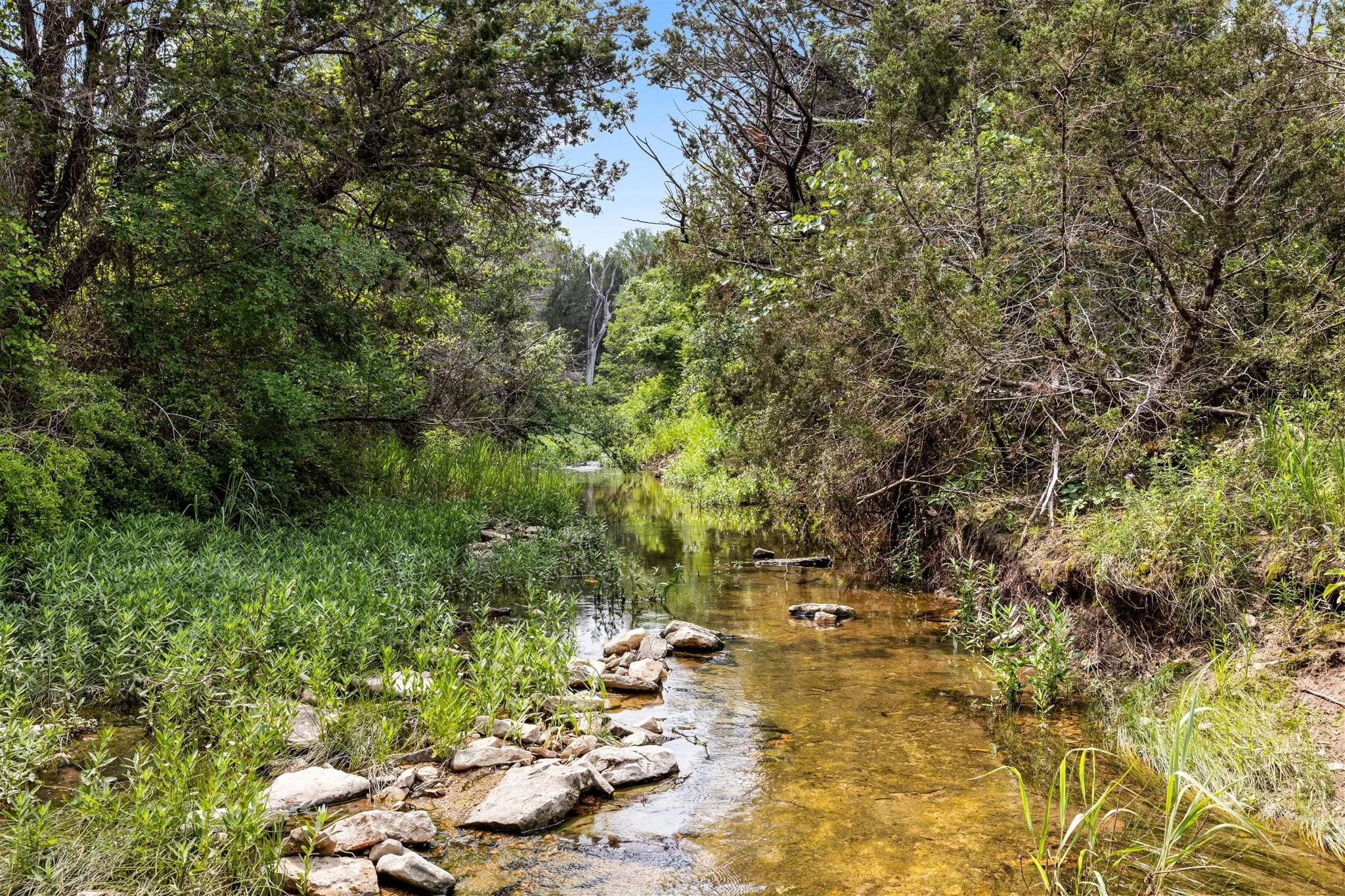 Single Family Residence For Sale in Somervell County , 5106 Fm 51, Glen Rose, Texas 76043, 3 Bedroom, 2 Bathroom, Garage spaces, 1,860 Sqft, built in 2001, mls#21083636, Real Estate Agent in Glen Rose, Homes For Sale in Somervell county, Homes For Sale in Glen Rose, Realtor in Glen Rose Texas, Real Estate Brokerage Independent Realty Texas, Luminita Cordes Realtor