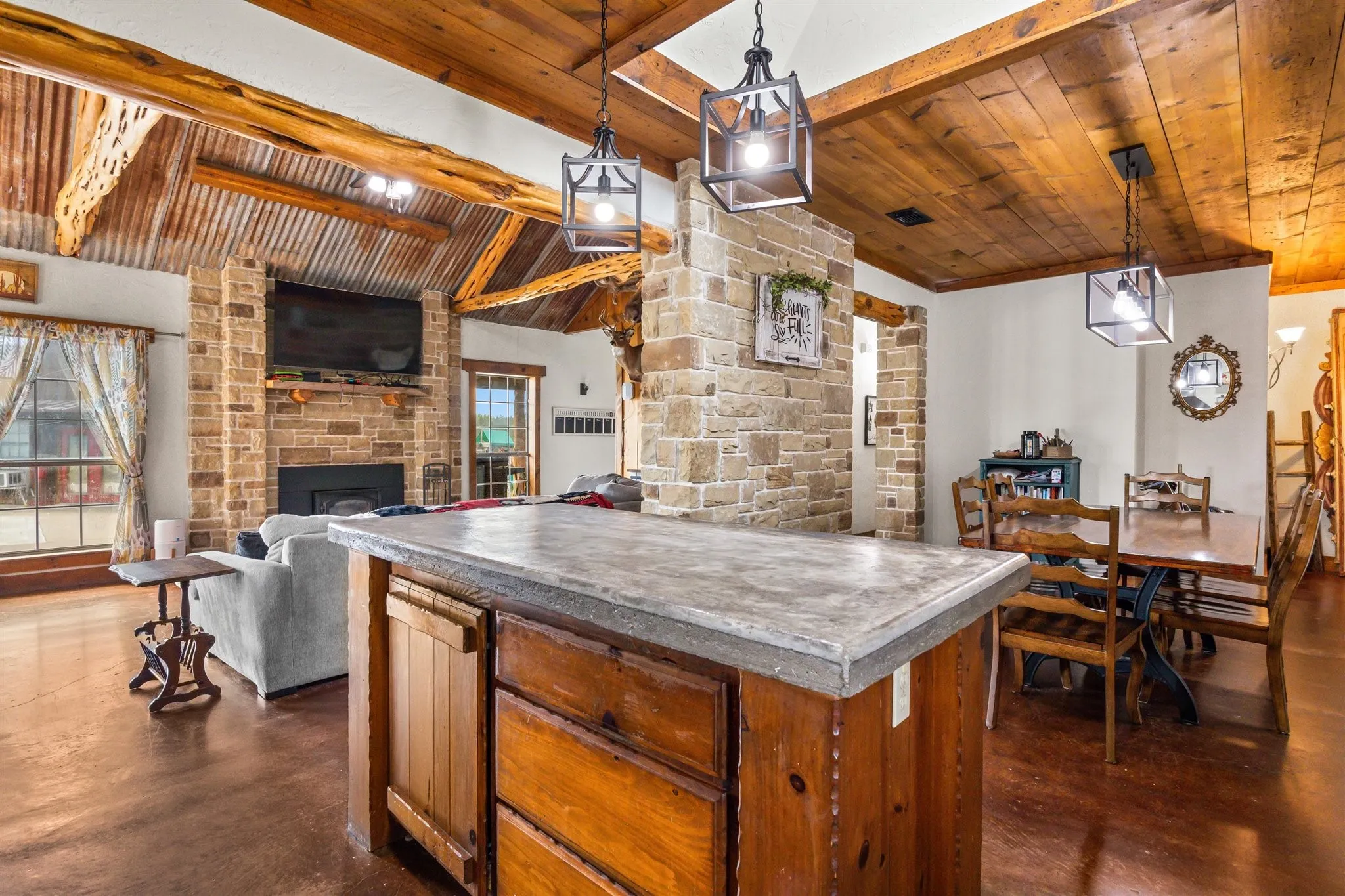 Single Family Residence For Sale in Somervell County , 5106 Fm 51, Glen Rose, Texas 76043, 3 Bedroom, 2 Bathroom, Garage spaces, 1,860 Sqft, built in 2001, mls#21083636, Real Estate Agent in Glen Rose, Homes For Sale in Somervell county, Homes For Sale in Glen Rose, Realtor in Glen Rose Texas, Real Estate Brokerage Independent Realty Texas, Luminita Cordes Realtor