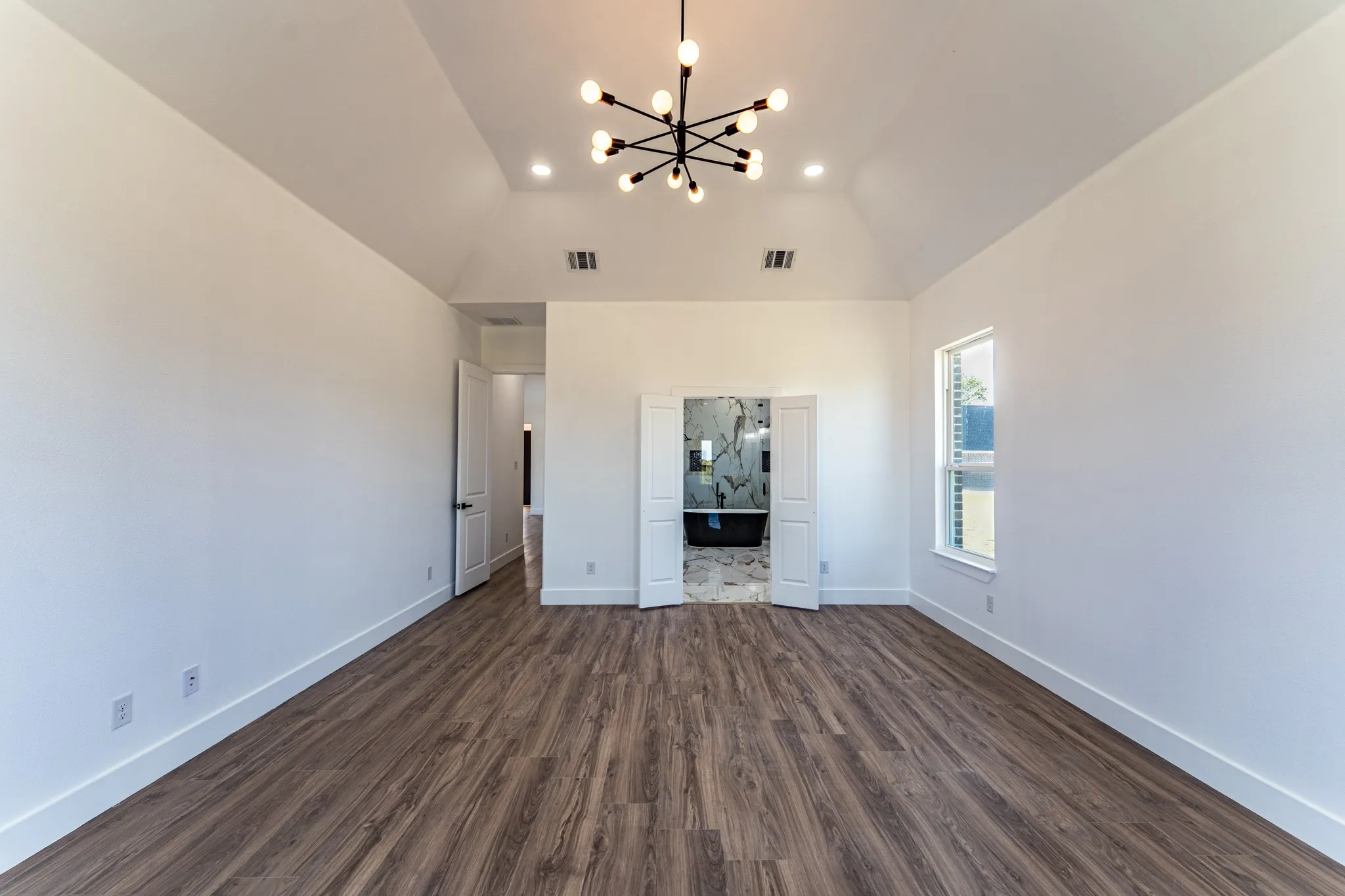 Single Family Residence For Sale in Hopkins County , 2147 Heath Street, Sulphur Springs, Texas 75482, 4 Bedroom, 4 Bathroom, 2 Garage spaces, 2,867 Sqft, built in 2025, New Construction - Complete, mls#21083723, Real Estate Agent in Sulphur Springs, Homes For Sale in Hopkins county, Homes For Sale in Sulphur Springs, Realtor in Sulphur Springs Texas, Real Estate Brokerage Independent Realty Texas, Luminita Cordes Realtor