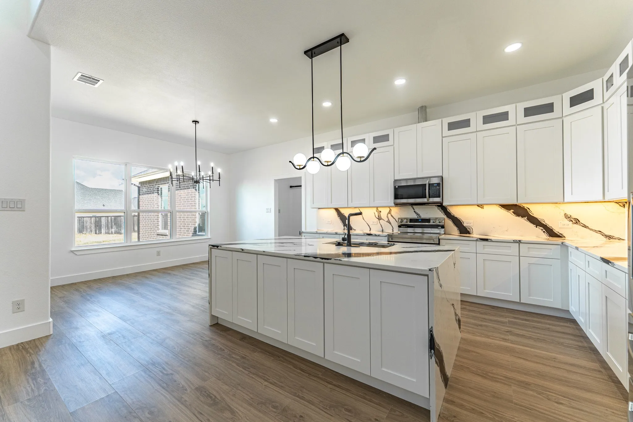 Single Family Residence For Sale in Hopkins County , 2147 Heath Street, Sulphur Springs, Texas 75482, 4 Bedroom, 4 Bathroom, 2 Garage spaces, 2,867 Sqft, built in 2025, New Construction - Complete, mls#21083723, Real Estate Agent in Sulphur Springs, Homes For Sale in Hopkins county, Homes For Sale in Sulphur Springs, Realtor in Sulphur Springs Texas, Real Estate Brokerage Independent Realty Texas, Luminita Cordes Realtor