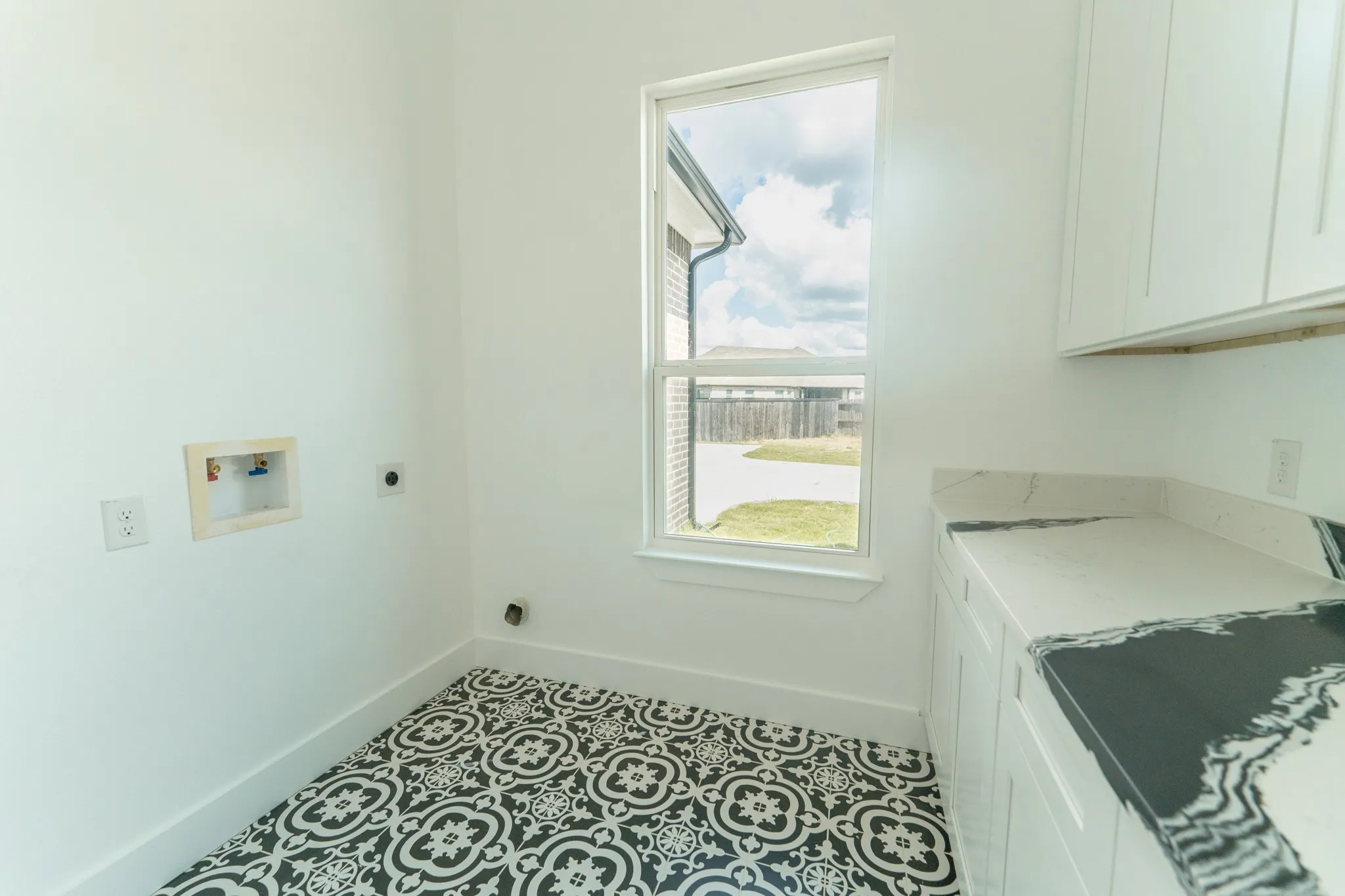 Single Family Residence For Sale in Hopkins County , 2147 Heath Street, Sulphur Springs, Texas 75482, 4 Bedroom, 4 Bathroom, 2 Garage spaces, 2,867 Sqft, built in 2025, New Construction - Complete, mls#21083723, Real Estate Agent in Sulphur Springs, Homes For Sale in Hopkins county, Homes For Sale in Sulphur Springs, Realtor in Sulphur Springs Texas, Real Estate Brokerage Independent Realty Texas, Luminita Cordes Realtor