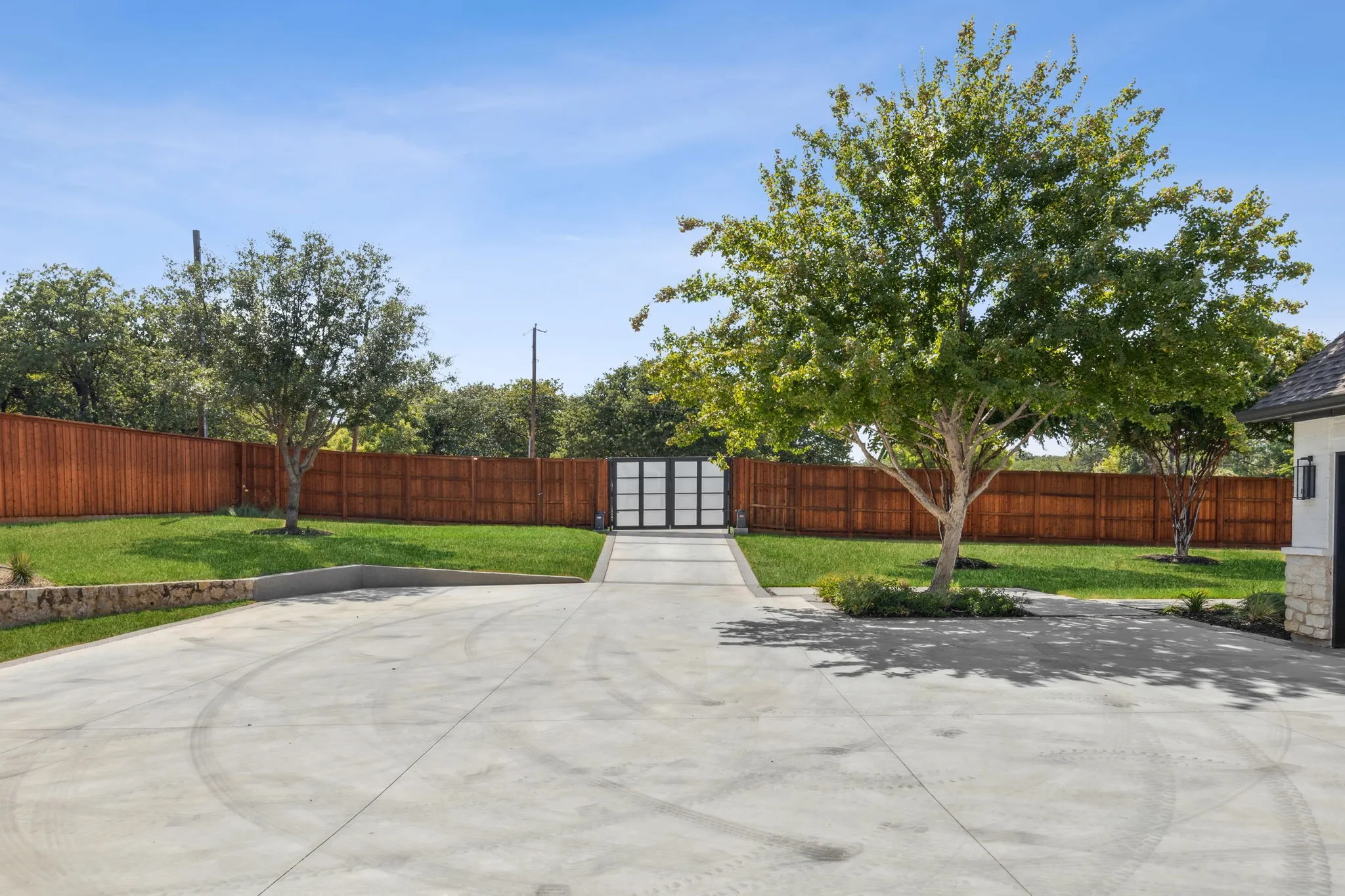 Business For Sale in Tarrant County , 615 Brewer Road, Southlake, Texas 76092, 0, 0, Garage spaces, 7,951 Sqft, built in 2001, Preowned, mls#21077014, Real Estate Agent in Southlake, Homes For Sale in Tarrant county, Homes For Sale in Southlake, Realtor in Southlake Texas, Real Estate Brokerage Independent Realty Texas, Luminita Cordes Realtor
