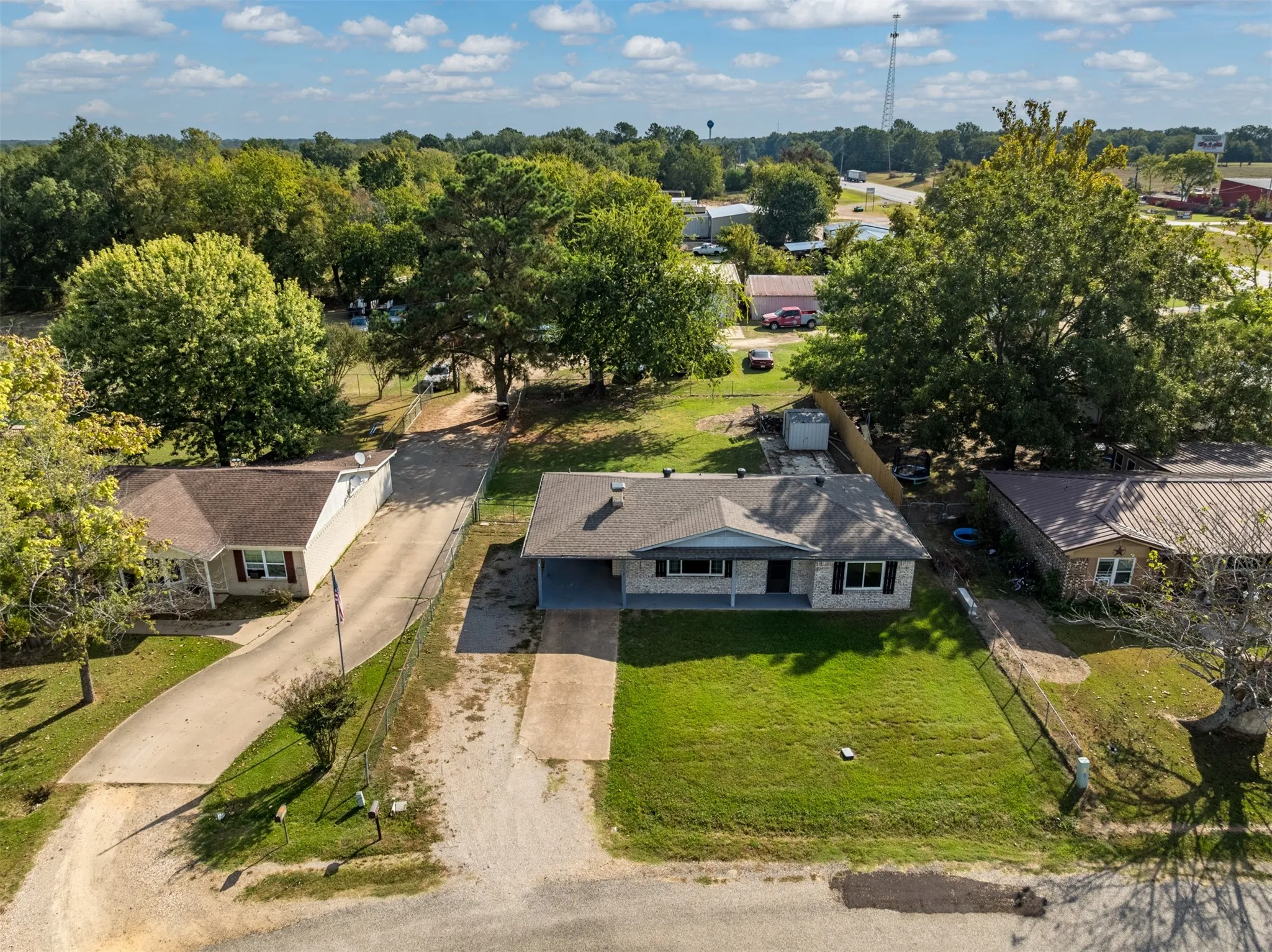 Single Family Residence For Sale in Lamar County , 130 Wright Drive, Blossom, Texas 75416, 3 Bedroom, 2 Bathroom, Garage spaces, 1,068 Sqft, built in 0, Preowned, mls#21082783, Real Estate Agent in Blossom, Homes For Sale in Lamar county, Homes For Sale in Blossom, Realtor in Blossom Texas, Real Estate Brokerage Independent Realty Texas, Luminita Cordes Realtor