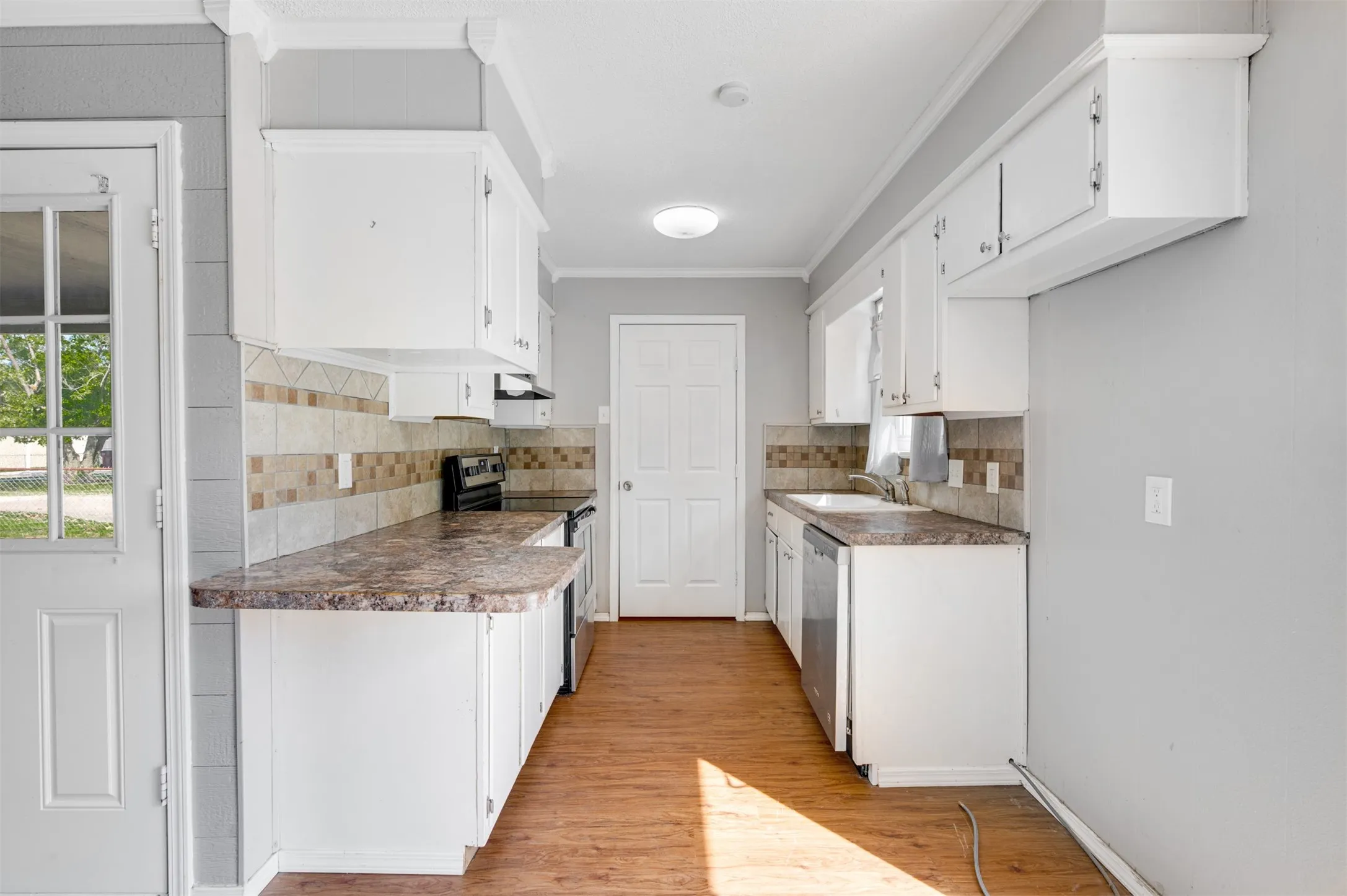 Single Family Residence For Sale in Lamar County , 130 Wright Drive, Blossom, Texas 75416, 3 Bedroom, 2 Bathroom, Garage spaces, 1,068 Sqft, built in 0, Preowned, mls#21082783, Real Estate Agent in Blossom, Homes For Sale in Lamar county, Homes For Sale in Blossom, Realtor in Blossom Texas, Real Estate Brokerage Independent Realty Texas, Luminita Cordes Realtor