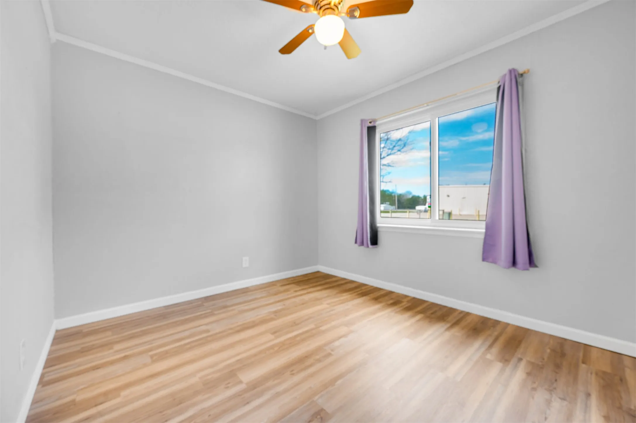 Single Family Residence For Sale in Lamar County , 130 Wright Drive, Blossom, Texas 75416, 3 Bedroom, 2 Bathroom, Garage spaces, 1,068 Sqft, built in 0, Preowned, mls#21082783, Real Estate Agent in Blossom, Homes For Sale in Lamar county, Homes For Sale in Blossom, Realtor in Blossom Texas, Real Estate Brokerage Independent Realty Texas, Luminita Cordes Realtor