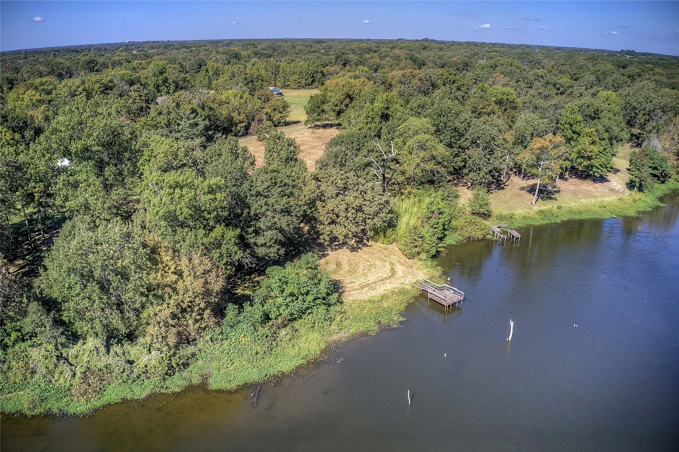 Single Family Residence For Sale in Wood County , 331 County Road 1887, Yantis, Texas 75497, 3 Bedroom, 2 Bathroom, Garage spaces, 1,850 Sqft, built in 1997, Preowned, mls#21080562, Real Estate Agent in Yantis, Homes For Sale in Wood county, Homes For Sale in Yantis, Realtor in Yantis Texas, Real Estate Brokerage Independent Realty Texas, Luminita Cordes Realtor
