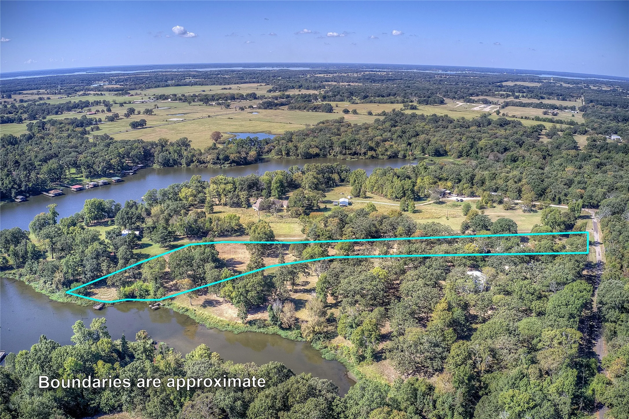Single Family Residence For Sale in Wood County , 331 County Road 1887, Yantis, Texas 75497, 3 Bedroom, 2 Bathroom, Garage spaces, 1,850 Sqft, built in 1997, Preowned, mls#21080562, Real Estate Agent in Yantis, Homes For Sale in Wood county, Homes For Sale in Yantis, Realtor in Yantis Texas, Real Estate Brokerage Independent Realty Texas, Luminita Cordes Realtor