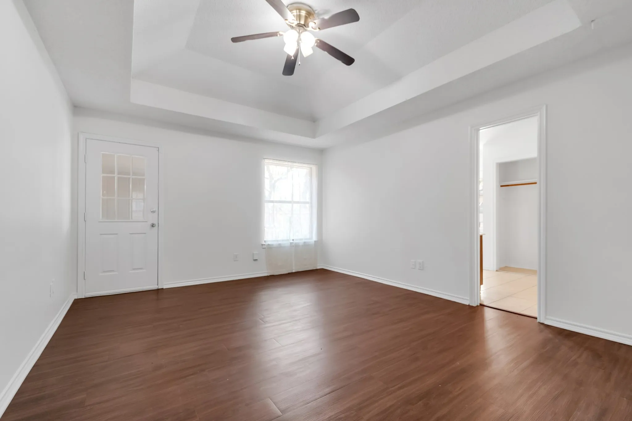 Single Family Residence For Sale in Tarrant County , 2111 Turf Club Drive, Arlington, Texas 76017, 3 Bedroom, 2 Bathroom, 2 Garage spaces, 1,761 Sqft, built in 1985, mls#21080888, Real Estate Agent in Arlington, Homes For Sale in Tarrant county, Homes For Sale in Arlington, Realtor in Arlington Texas, Real Estate Brokerage Independent Realty Texas, Luminita Cordes Realtor