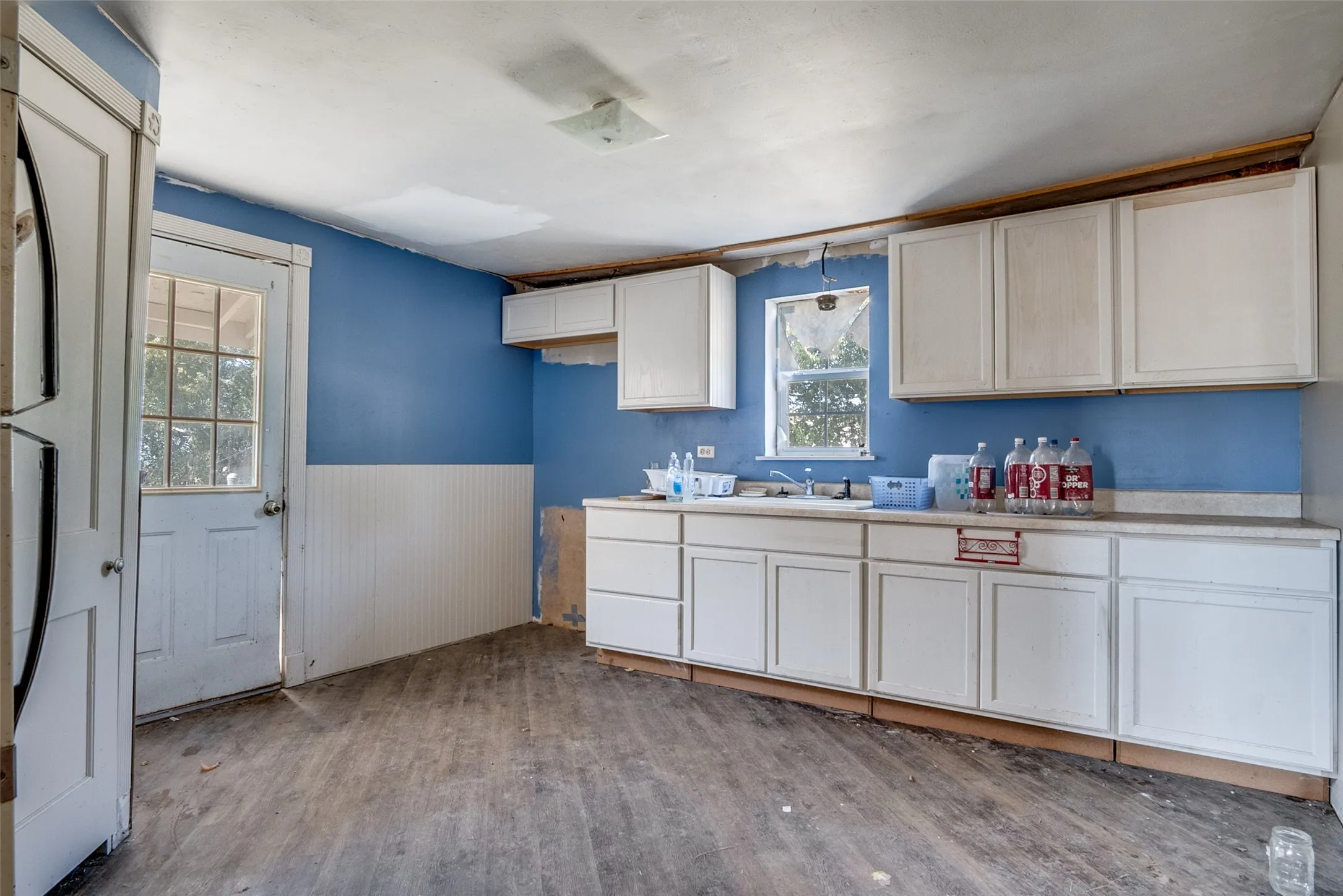 Farm For Sale in Johnson County , 7165 County Road 1232, Godley, Texas 76044, 3 Bedroom, 1 Bathroom, Garage spaces, 1,080 Sqft, built in 1950, Preowned, mls#21080424, Real Estate Agent in Godley, Homes For Sale in Johnson county, Homes For Sale in Godley, Realtor in Godley Texas, Real Estate Brokerage Independent Realty Texas, Luminita Cordes Realtor