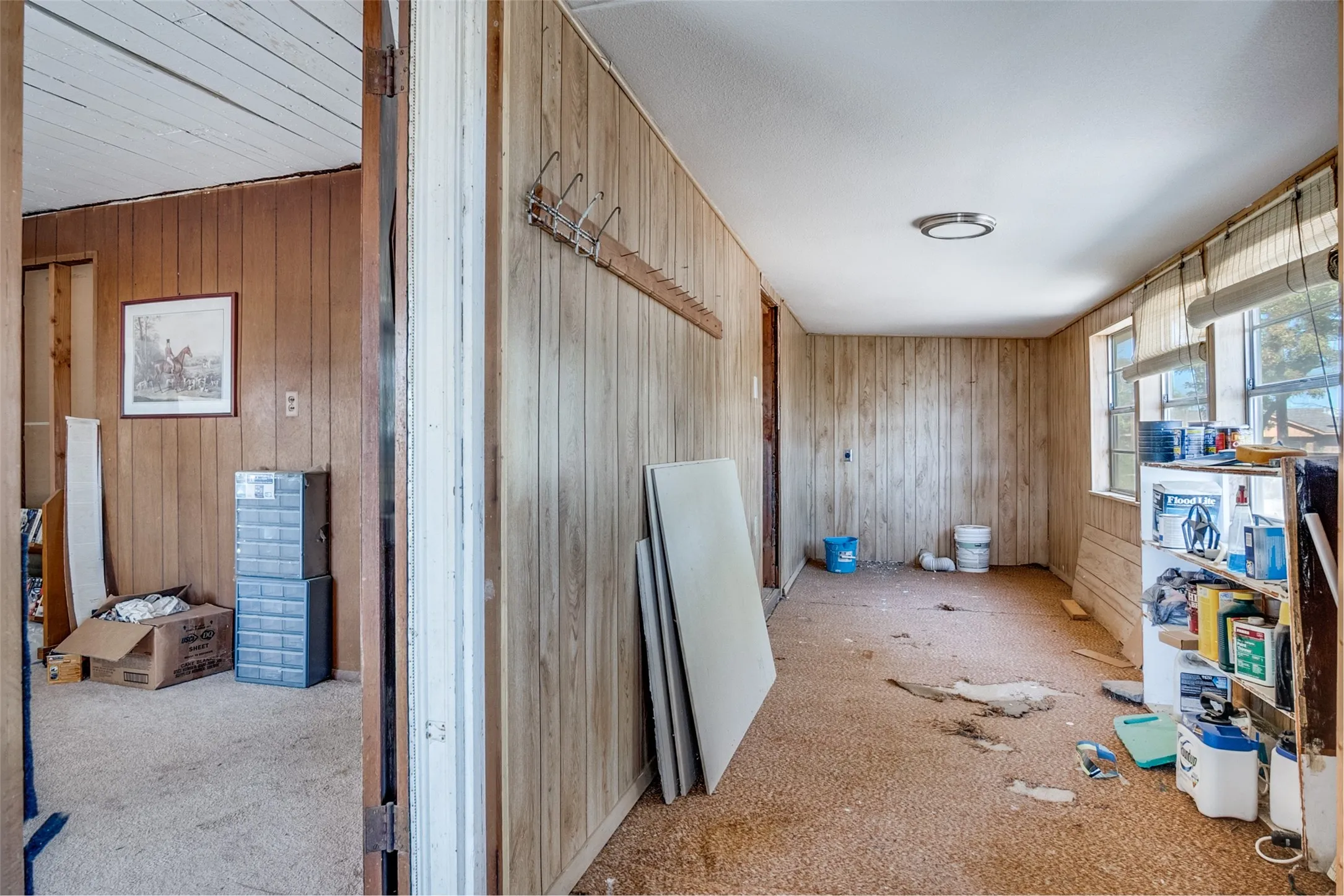 Farm For Sale in Johnson County , 7165 County Road 1232, Godley, Texas 76044, 3 Bedroom, 1 Bathroom, Garage spaces, 1,080 Sqft, built in 1950, Preowned, mls#21080424, Real Estate Agent in Godley, Homes For Sale in Johnson county, Homes For Sale in Godley, Realtor in Godley Texas, Real Estate Brokerage Independent Realty Texas, Luminita Cordes Realtor