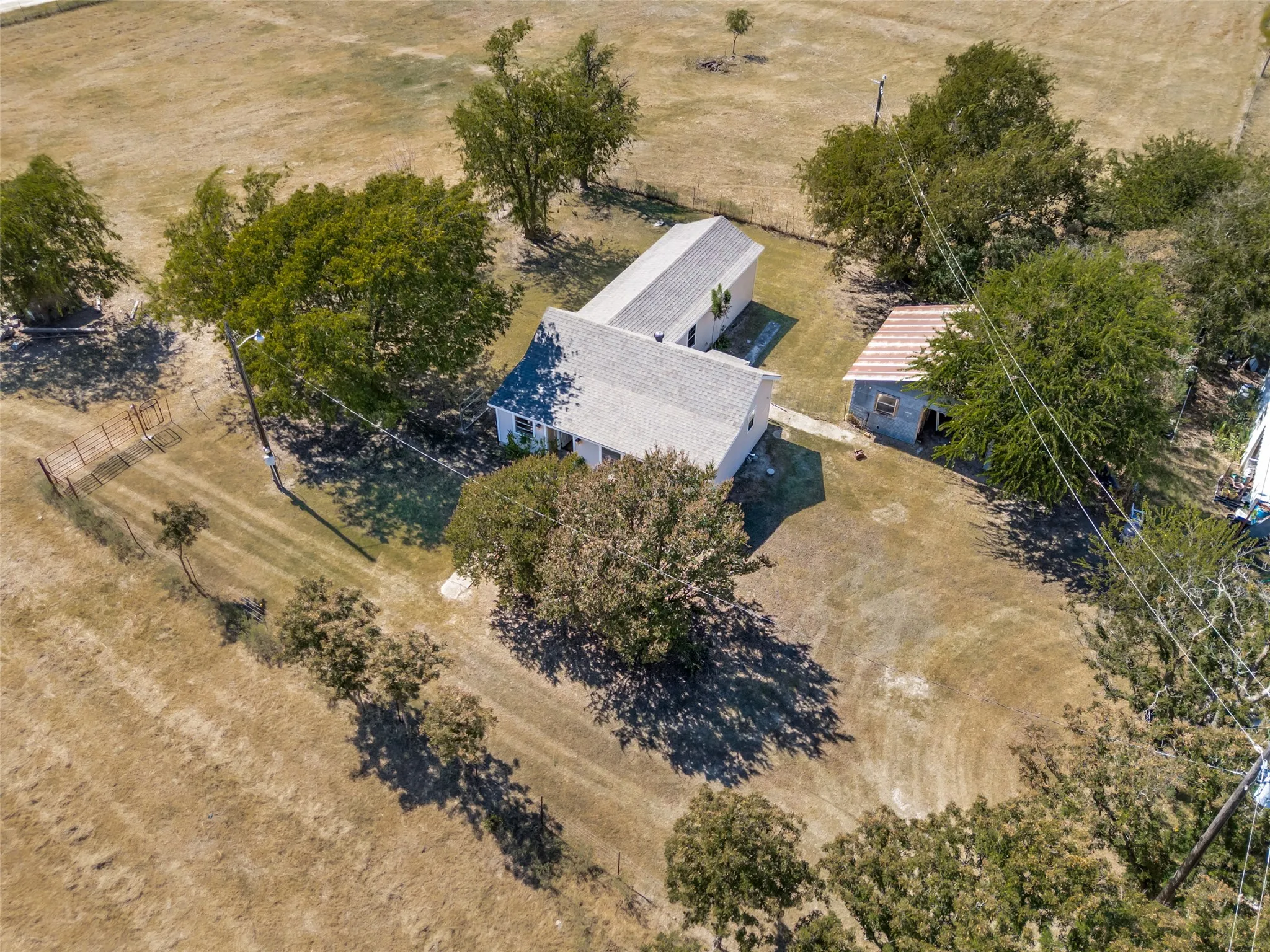 Farm For Sale in Johnson County , 7165 County Road 1232, Godley, Texas 76044, 3 Bedroom, 1 Bathroom, Garage spaces, 1,080 Sqft, built in 1950, Preowned, mls#21080424, Real Estate Agent in Godley, Homes For Sale in Johnson county, Homes For Sale in Godley, Realtor in Godley Texas, Real Estate Brokerage Independent Realty Texas, Luminita Cordes Realtor
