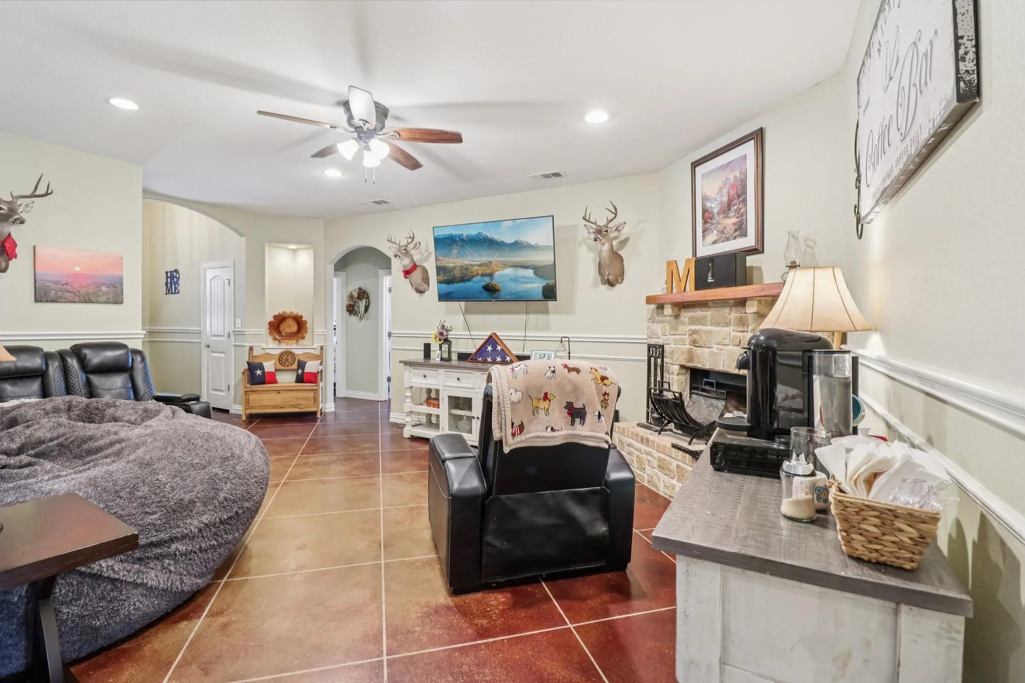 Single Family Residence For Sale in Hood County , 1203 Pala Dura Court, Granbury, Texas 76048, 3 Bedroom, 2 Bathroom, 2 Garage spaces, 2,253 Sqft, built in 2015, mls#21084767, Real Estate Agent in Granbury, Homes For Sale in Hood county, Homes For Sale in Granbury, Realtor in Granbury Texas, Real Estate Brokerage Independent Realty Texas, Luminita Cordes Realtor