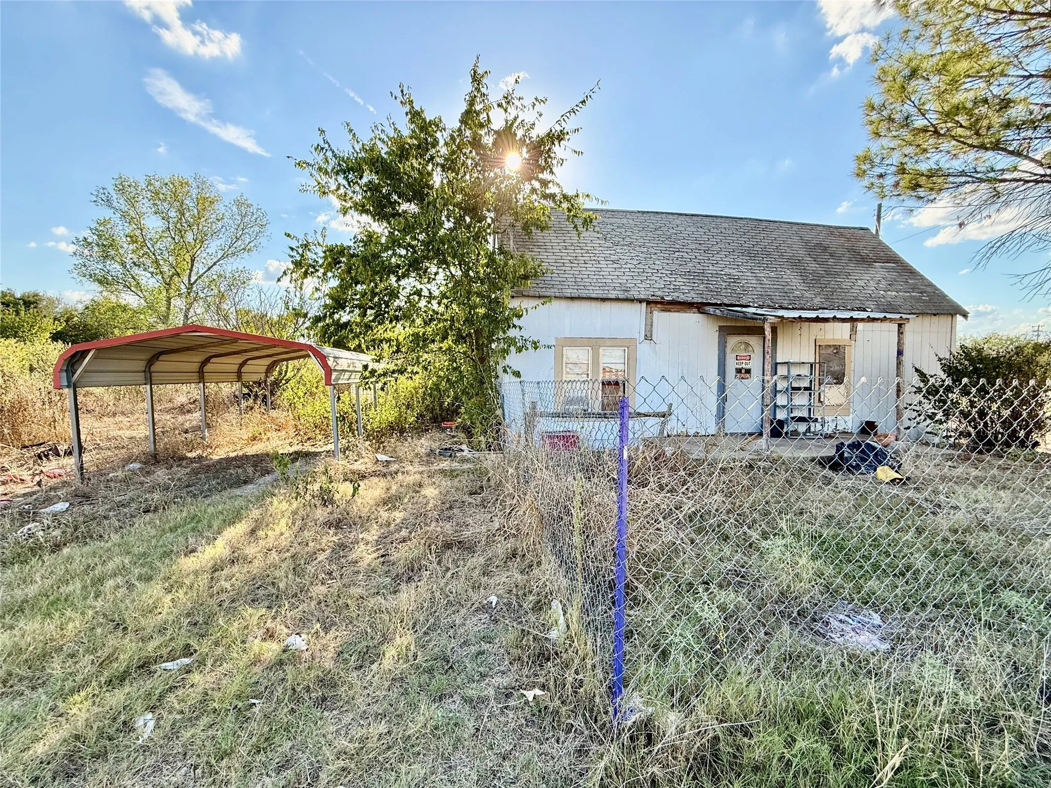 Single Family Residence For Sale in Parker County , 211 Cherry Street, Millsap, Texas 76066, 2 Bedroom, 1 Bathroom, Garage spaces, 1,072 Sqft, built in 0, Preowned, Price $60,000, mls#21084469, Real Estate Agent in Millsap, Homes For Sale in Parker county, Homes For Sale in Millsap, Realtor in Millsap Texas, Real Estate Brokerage Independent Realty Texas, Luminita Cordes Realtor