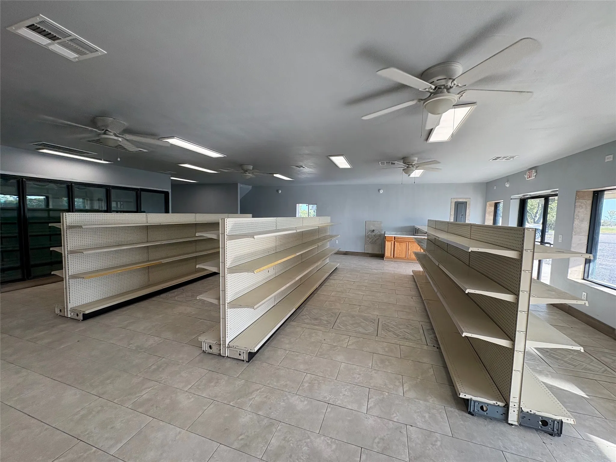 Retail For Rent in Grayson County , 902 Elliott Road, Southmayd, Texas 75092, 0, 0, Garage spaces, 0 Sqft, built in 2017, Preowned, mls#21085287, Real Estate Agent in Southmayd, Homes For Rent in Grayson county, Homes For Rent in Southmayd, Realtor in Southmayd Texas, Real Estate Brokerage Independent Realty Texas, Luminita Cordes Realtor