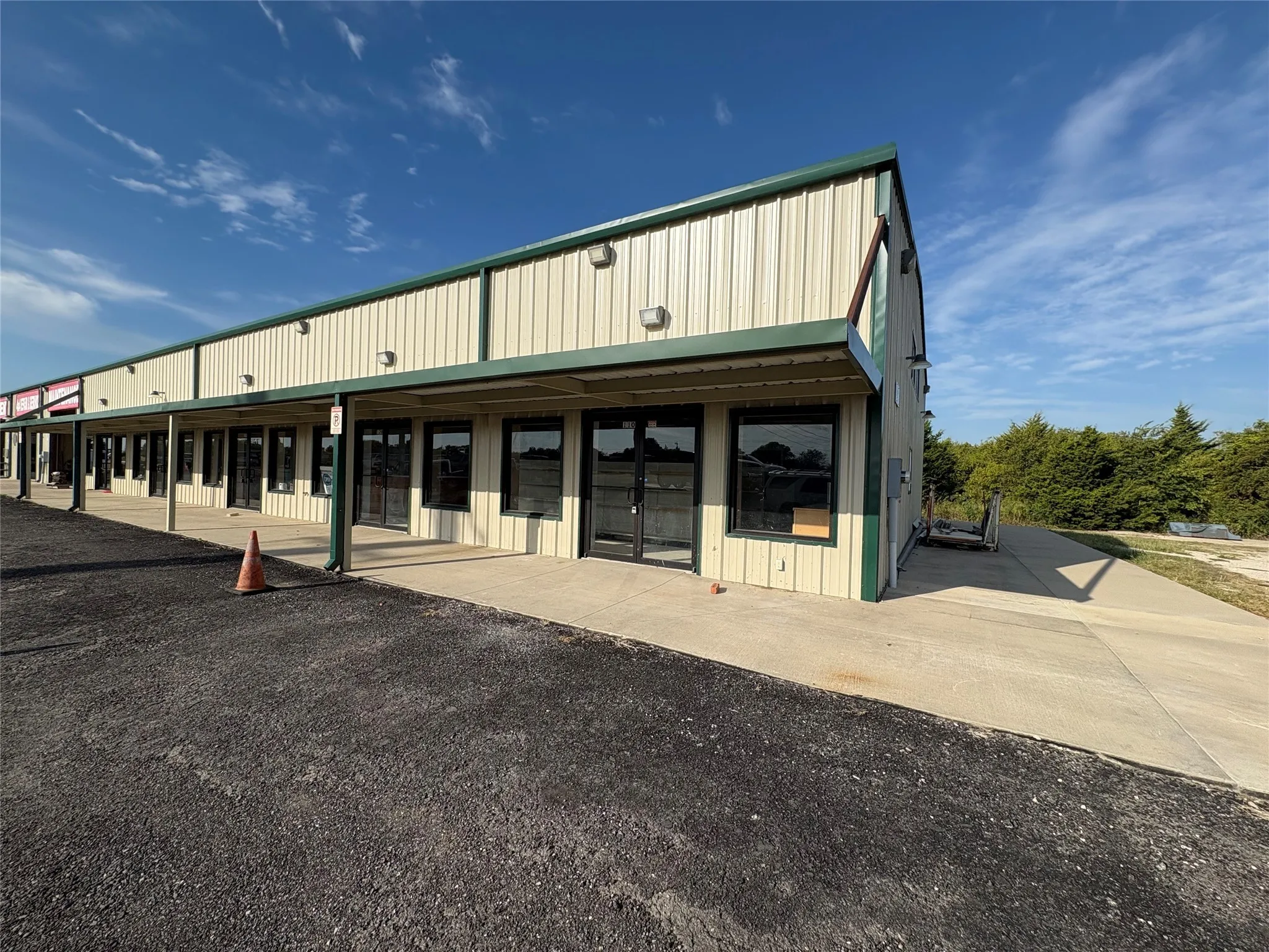 Retail For Rent in Grayson County , 902 Elliott Road, Southmayd, Texas 75092, 0, 0, Garage spaces, 0 Sqft, built in 2017, Preowned, mls#21085287, Real Estate Agent in Southmayd, Homes For Rent in Grayson county, Homes For Rent in Southmayd, Realtor in Southmayd Texas, Real Estate Brokerage Independent Realty Texas, Luminita Cordes Realtor