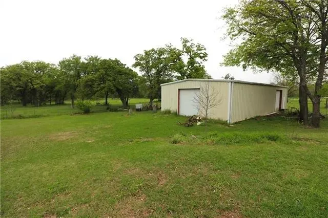 Single Family Residence For Sale in Dallas County , 4609 Pioneer Road, Balch Springs, Texas 75180, 3 Bedrooms, 2 Bathrooms, 4 Garage spaces, 1,632 Sqft, built in 1954, Price $795,000, mls#21085393, Real Estate Agent in Balch Springs, Homes For Sale in Dallas county, Homes For Sale in Balch Springs, Realtor in Balch Springs Texas, Real Estate Brokerage Independent Realty Texas, Luminita Cordes Realtor