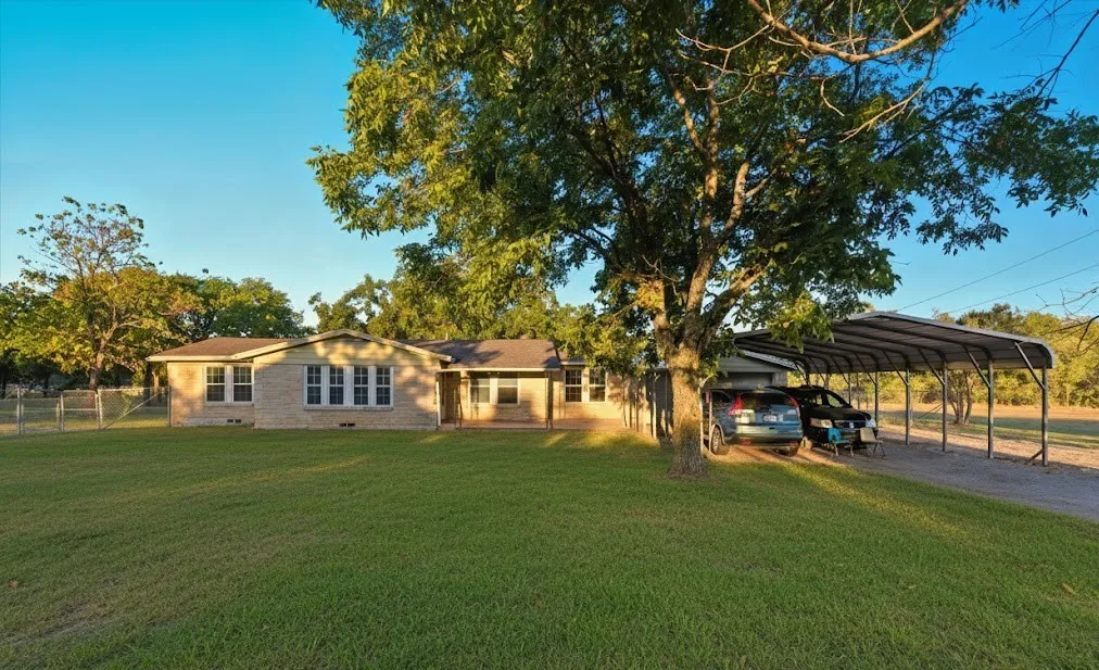 Single Family Residence For Sale in Dallas County , 4609 Pioneer Road, Balch Springs, Texas 75180, 3 Bedrooms, 2 Bathrooms, 4 Garage spaces, 1,632 Sqft, built in 1954, Price $795,000, mls#21085393, Real Estate Agent in Balch Springs, Homes For Sale in Dallas county, Homes For Sale in Balch Springs, Realtor in Balch Springs Texas, Real Estate Brokerage Independent Realty Texas, Luminita Cordes Realtor