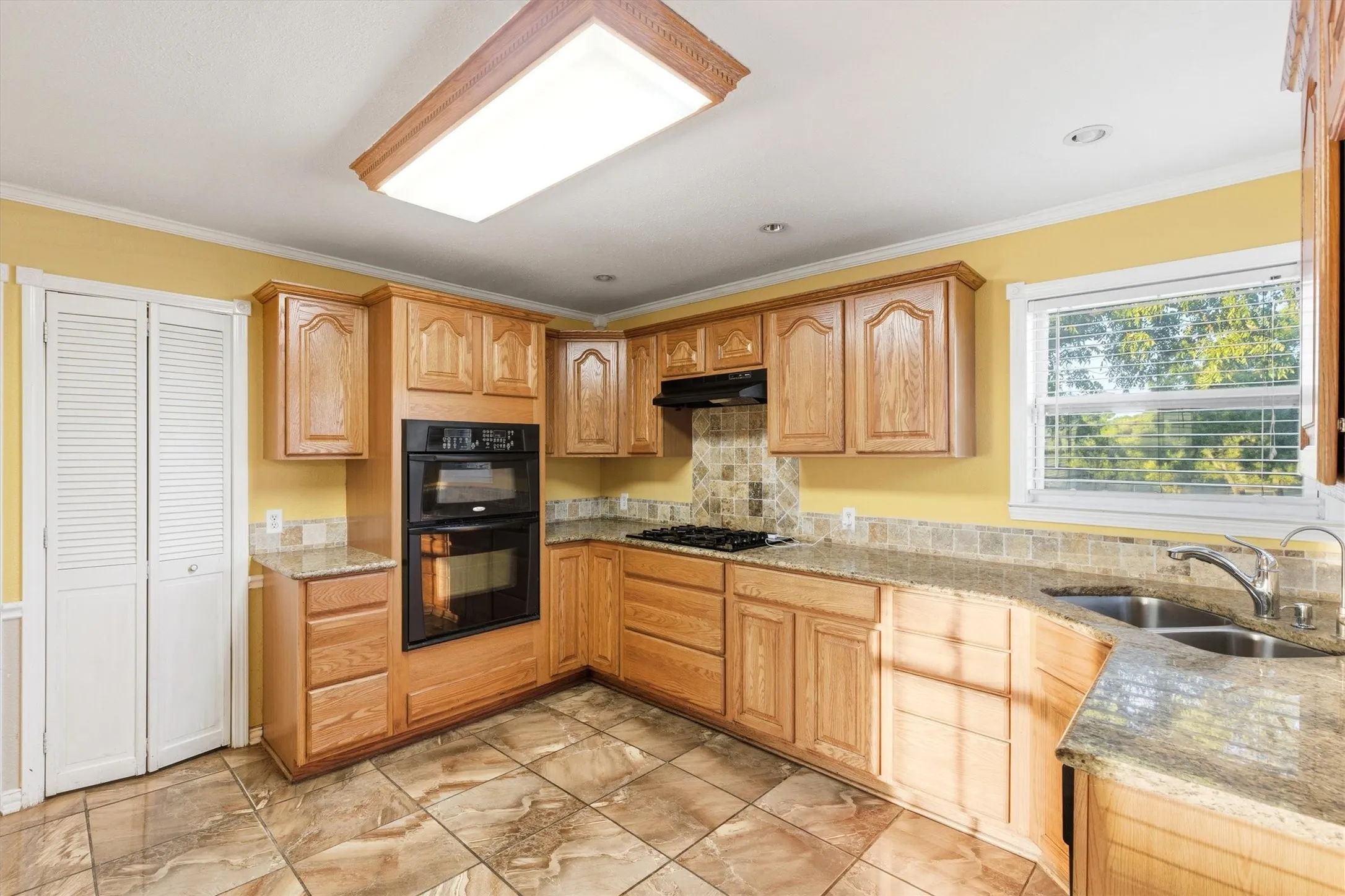 Single Family Residence For Sale in Dallas County , 4609 Pioneer Road, Balch Springs, Texas 75180, 3 Bedrooms, 2 Bathrooms, 4 Garage spaces, 1,632 Sqft, built in 1954, Price $795,000, mls#21085393, Real Estate Agent in Balch Springs, Homes For Sale in Dallas county, Homes For Sale in Balch Springs, Realtor in Balch Springs Texas, Real Estate Brokerage Independent Realty Texas, Luminita Cordes Realtor