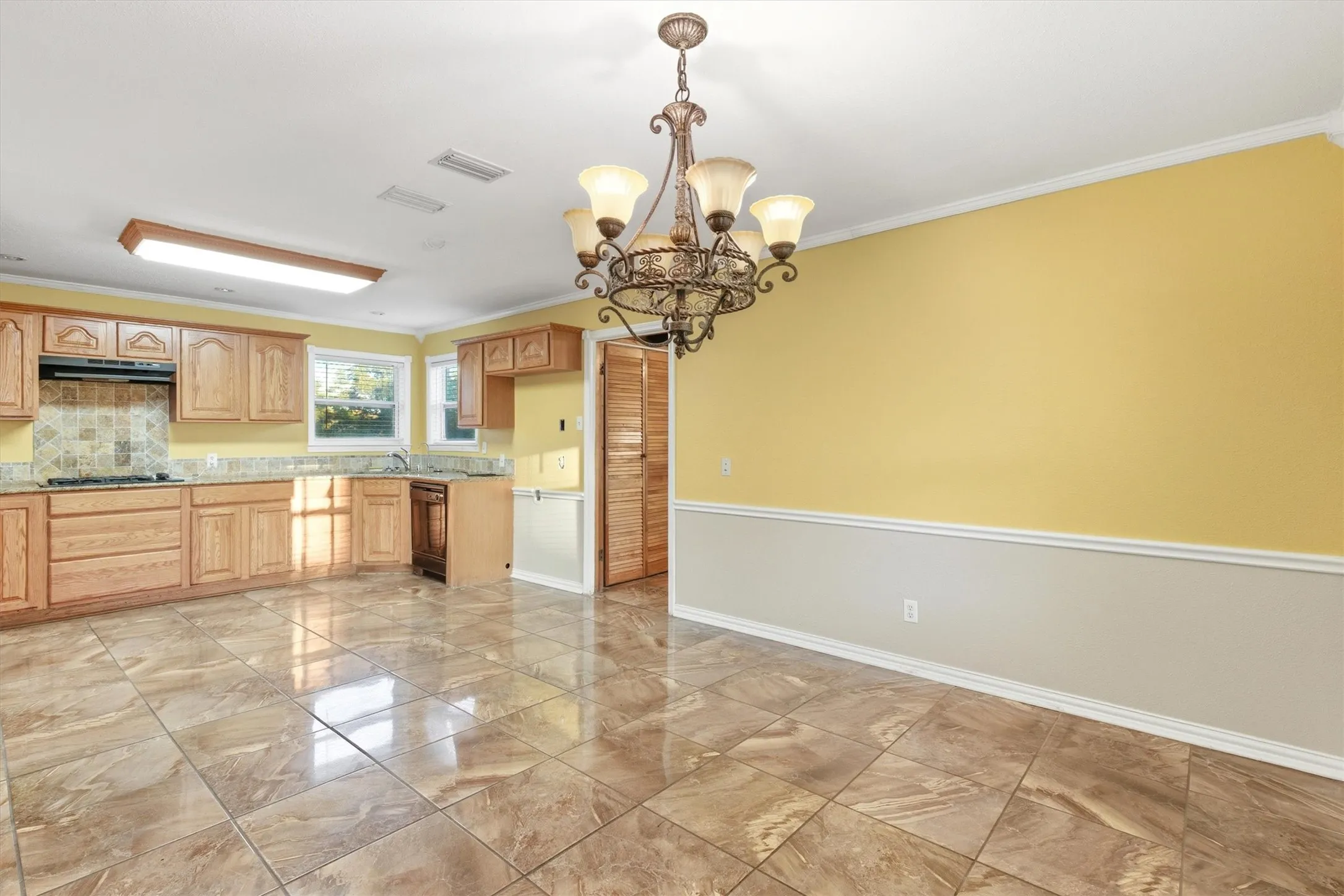 Single Family Residence For Sale in Dallas County , 4609 Pioneer Road, Balch Springs, Texas 75180, 3 Bedrooms, 2 Bathrooms, 4 Garage spaces, 1,632 Sqft, built in 1954, Price $795,000, mls#21085393, Real Estate Agent in Balch Springs, Homes For Sale in Dallas county, Homes For Sale in Balch Springs, Realtor in Balch Springs Texas, Real Estate Brokerage Independent Realty Texas, Luminita Cordes Realtor