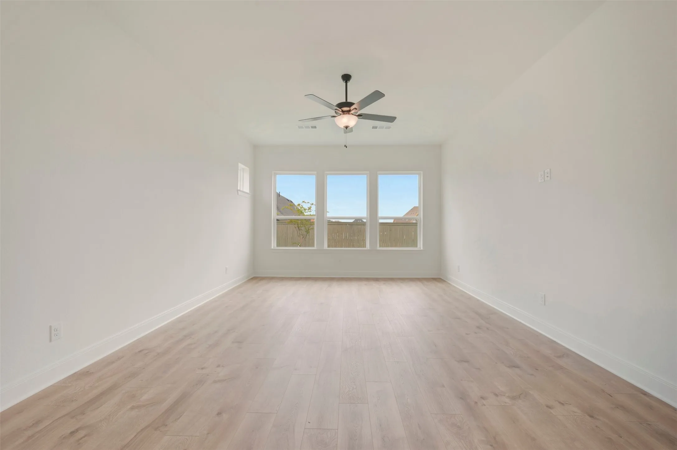 Single Family Residence For Sale in Denton County , 2801 Half Moon Way, Northlake, Texas 76247, 4 Bedroom, 4 Bathroom, 3 Garage spaces, 3,934 Sqft, built in 2025, New Construction - Incomplete, mls#21085801, Real Estate Agent in Northlake, Homes For Sale in Denton county, Homes For Sale in Northlake, Realtor in Northlake Texas, Real Estate Brokerage Independent Realty Texas, Luminita Cordes Realtor