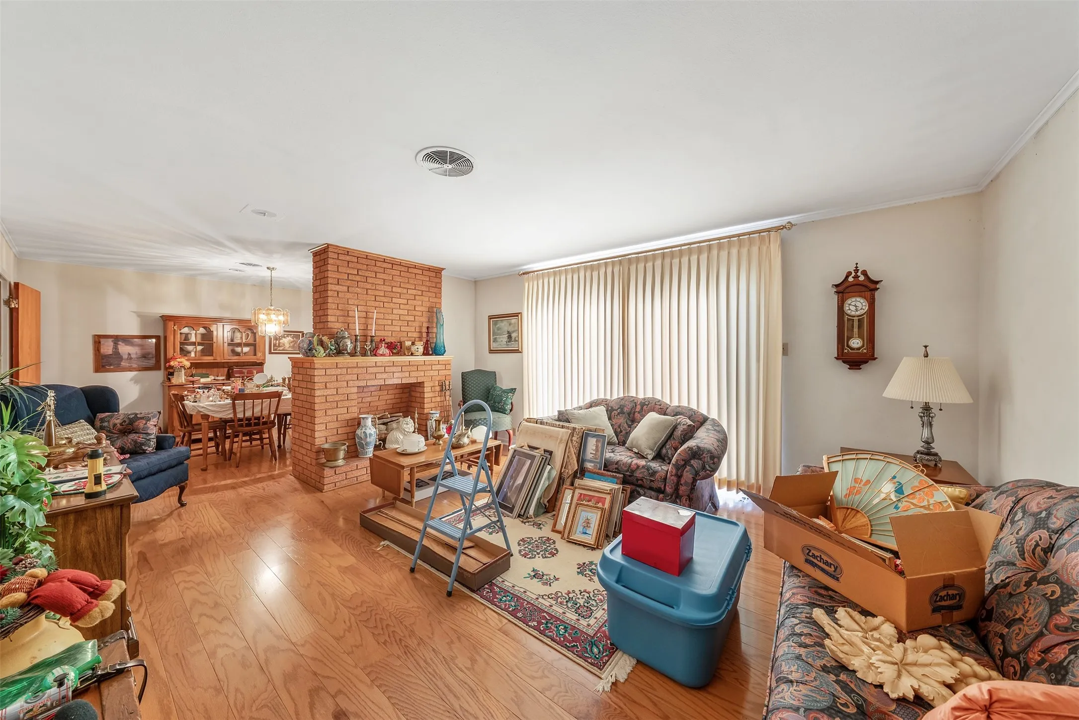 Single Family Residence For Sale in Cherokee County , 1858 S Dickinson Drive, Rusk, Texas 75785, 3 Bedroom, 3 Bathroom, Garage spaces, 1,847 Sqft, built in 1959, mls#21085844, Real Estate Agent in Rusk, Homes For Sale in Cherokee county, Homes For Sale in Rusk, Realtor in Rusk Texas, Real Estate Brokerage Independent Realty Texas, Luminita Cordes Realtor