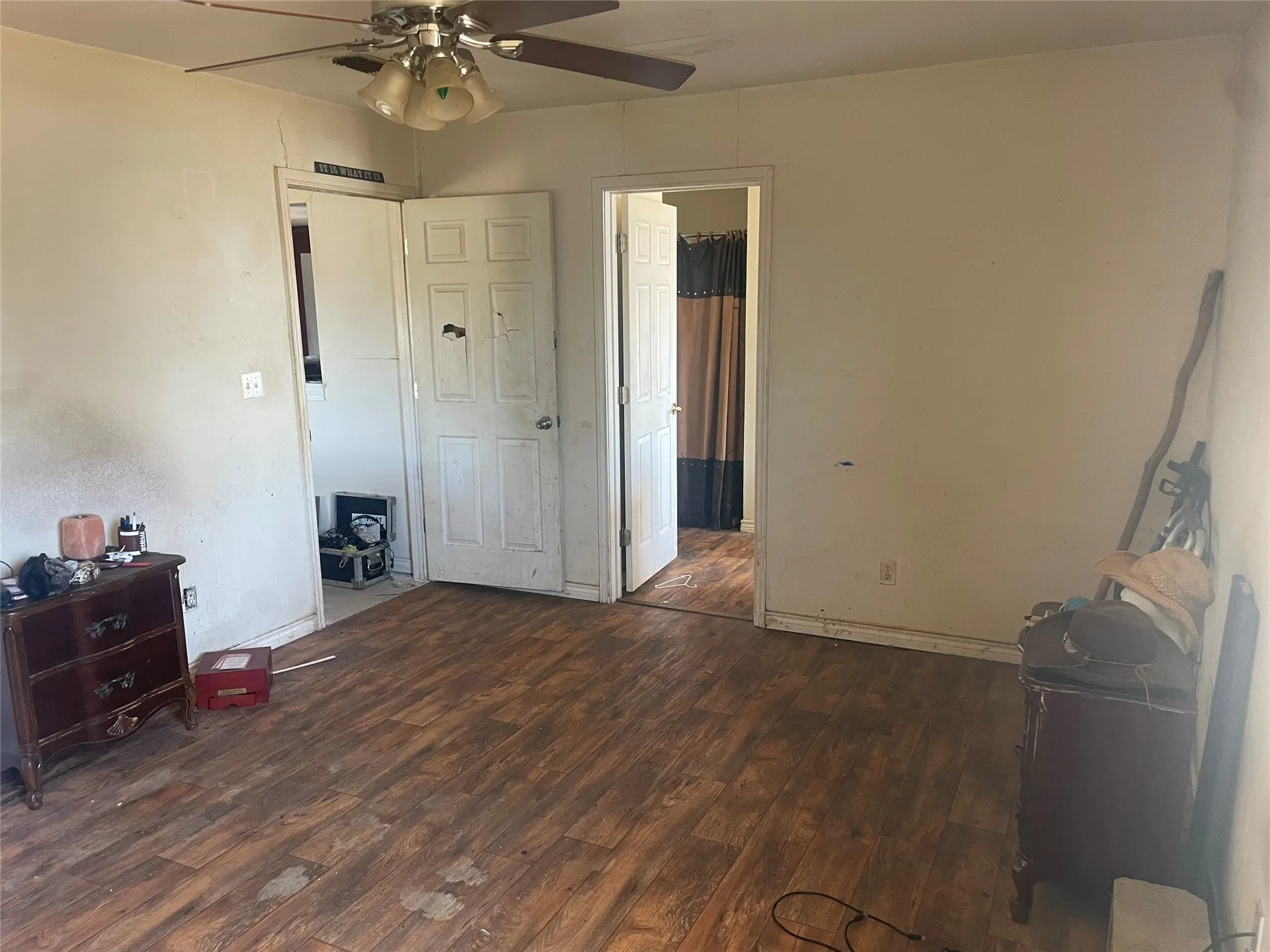 Single Family Residence For Sale in Stephens County , 520 cR 221, Breckenridge, Texas 76424, 3 Bedroom, 2 Bathroom, 2 Garage spaces, 1,840 Sqft, built in 1999, Preowned, mls#21071705, Real Estate Agent in Breckenridge, Homes For Sale in Stephens county, Homes For Sale in Breckenridge, Realtor in Breckenridge Texas, Real Estate Brokerage Independent Realty Texas, Luminita Cordes Realtor