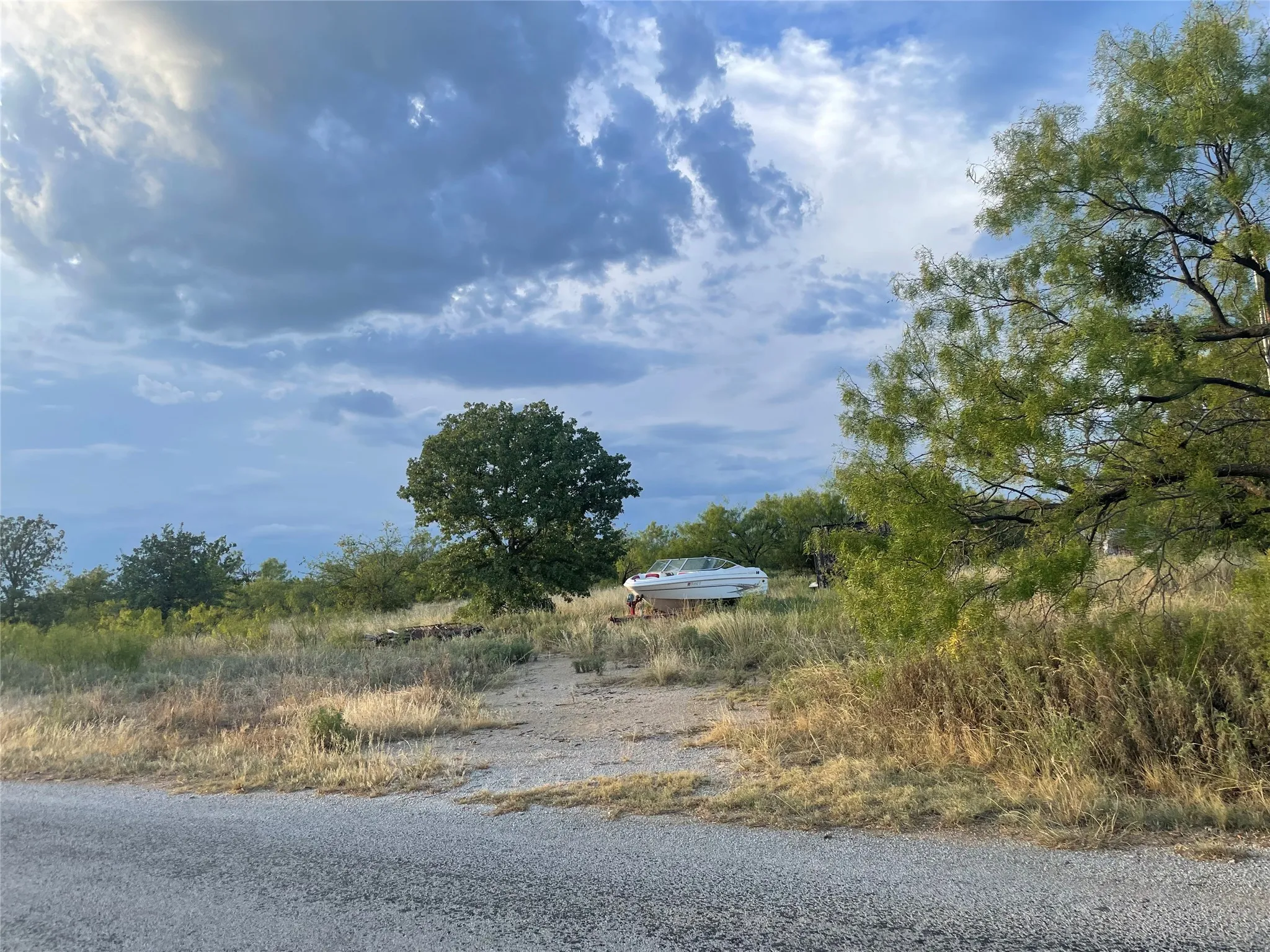 Single Family Residence For Sale in Stephens County , 520 cR 221, Breckenridge, Texas 76424, 3 Bedroom, 2 Bathroom, 2 Garage spaces, 1,840 Sqft, built in 1999, Preowned, mls#21071705, Real Estate Agent in Breckenridge, Homes For Sale in Stephens county, Homes For Sale in Breckenridge, Realtor in Breckenridge Texas, Real Estate Brokerage Independent Realty Texas, Luminita Cordes Realtor