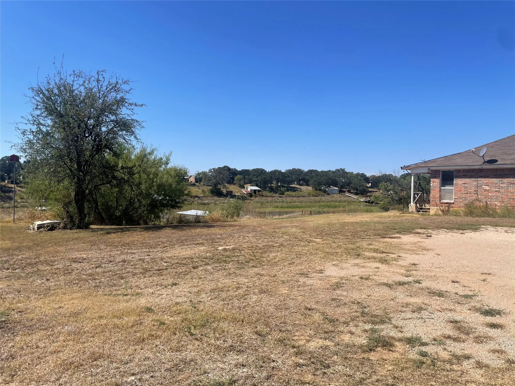 Single Family Residence For Sale in Stephens County , 520 cR 221, Breckenridge, Texas 76424, 3 Bedroom, 2 Bathroom, 2 Garage spaces, 1,840 Sqft, built in 1999, Preowned, mls#21071705, Real Estate Agent in Breckenridge, Homes For Sale in Stephens county, Homes For Sale in Breckenridge, Realtor in Breckenridge Texas, Real Estate Brokerage Independent Realty Texas, Luminita Cordes Realtor