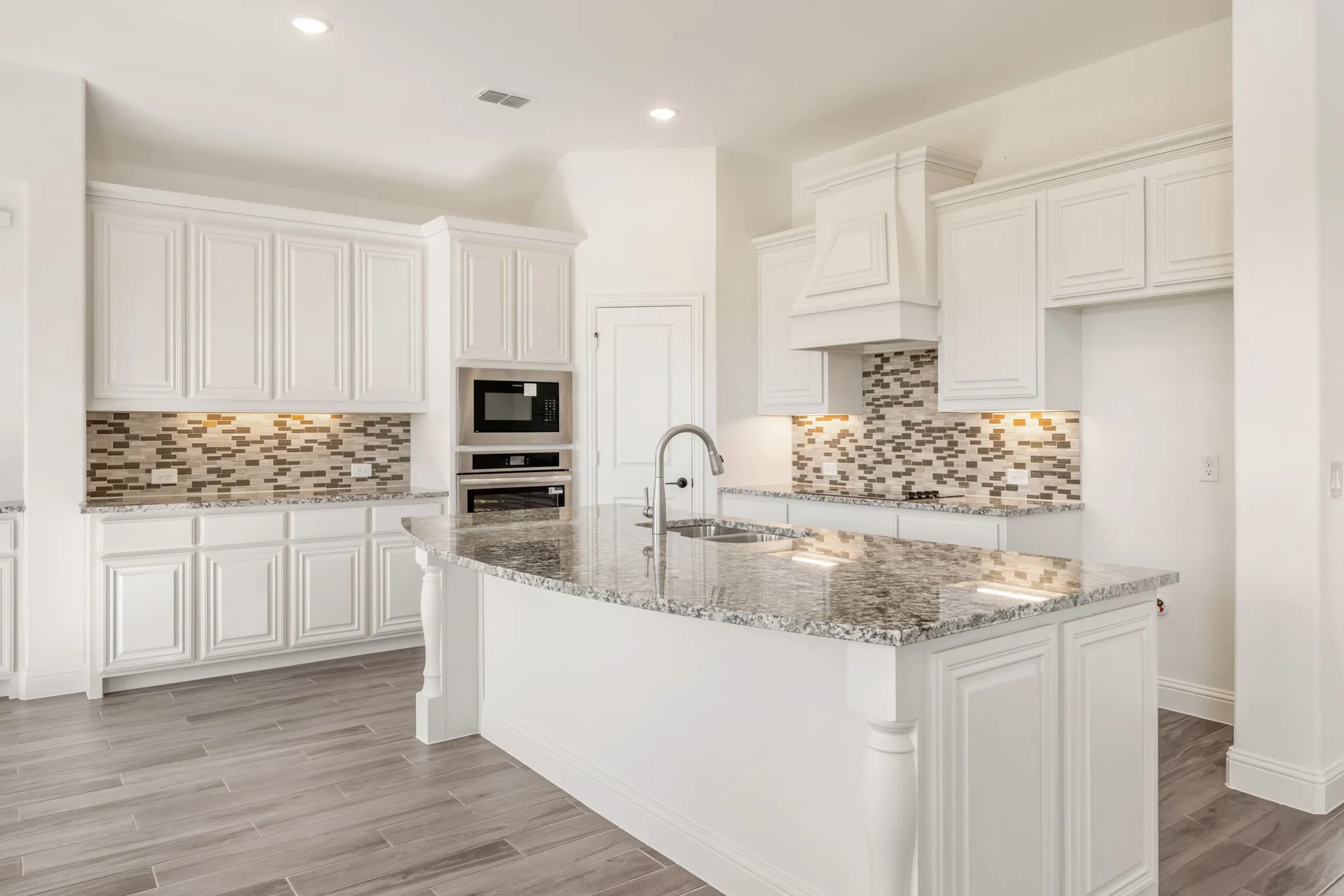 Single Family Residence For Sale in Kaufman County , 3751 Brookgreen Lane, Kaufman, Texas 75142, 3 Bedroom, 3 Bathroom, 3 Garage spaces, 2,783 Sqft, built in 2025, New Construction - Complete, mls#21086246, Real Estate Agent in Kaufman, Homes For Sale in Kaufman county, Homes For Sale in Kaufman, Realtor in Kaufman Texas, Real Estate Brokerage Independent Realty Texas, Luminita Cordes Realtor