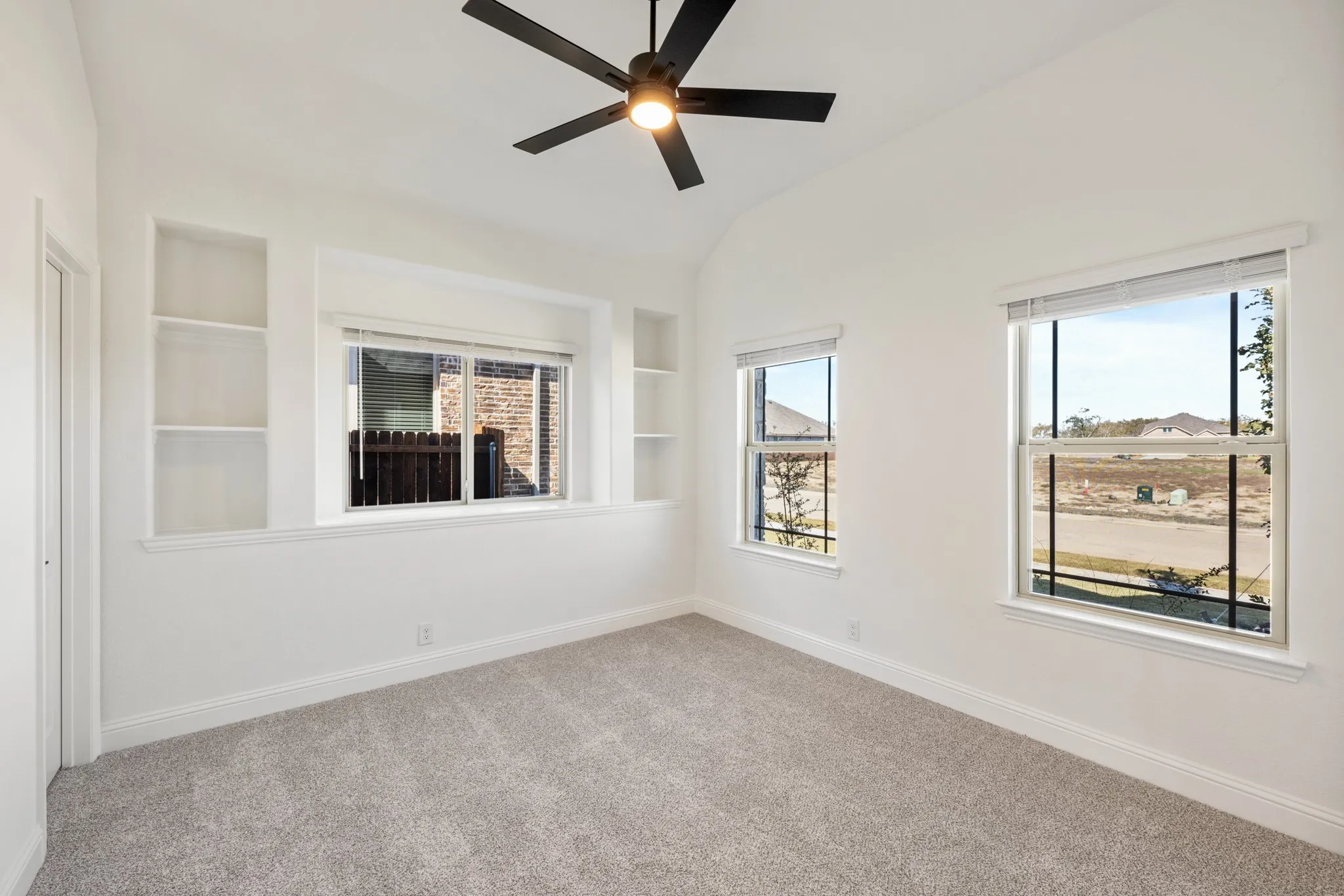 Single Family Residence For Sale in Kaufman County , 3751 Brookgreen Lane, Kaufman, Texas 75142, 3 Bedroom, 3 Bathroom, 3 Garage spaces, 2,783 Sqft, built in 2025, New Construction - Complete, mls#21086246, Real Estate Agent in Kaufman, Homes For Sale in Kaufman county, Homes For Sale in Kaufman, Realtor in Kaufman Texas, Real Estate Brokerage Independent Realty Texas, Luminita Cordes Realtor