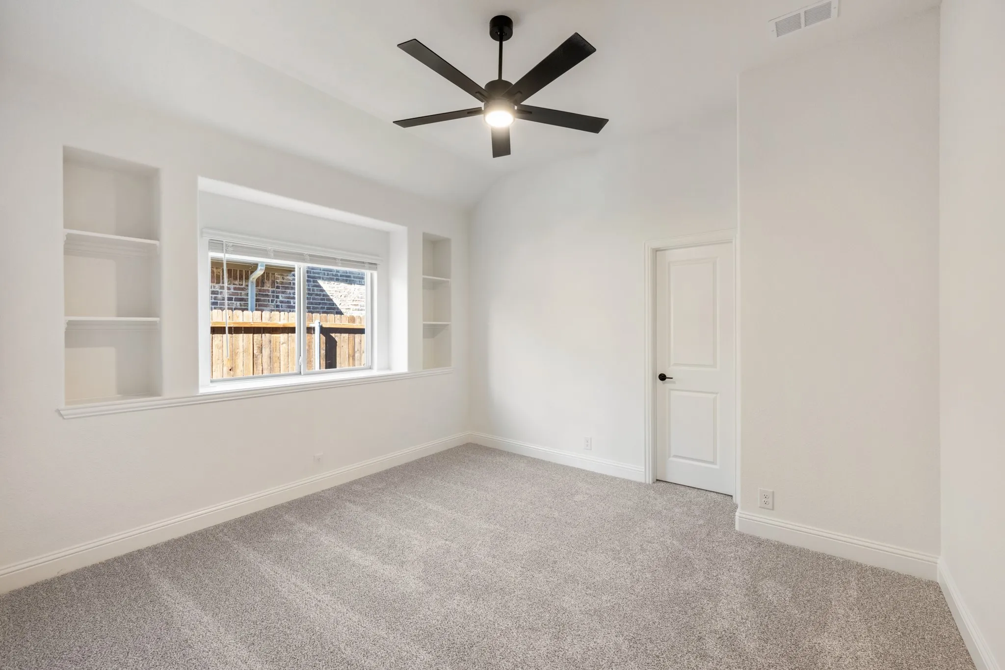 Single Family Residence For Sale in Kaufman County , 3751 Brookgreen Lane, Kaufman, Texas 75142, 3 Bedroom, 3 Bathroom, 3 Garage spaces, 2,783 Sqft, built in 2025, New Construction - Complete, mls#21086246, Real Estate Agent in Kaufman, Homes For Sale in Kaufman county, Homes For Sale in Kaufman, Realtor in Kaufman Texas, Real Estate Brokerage Independent Realty Texas, Luminita Cordes Realtor