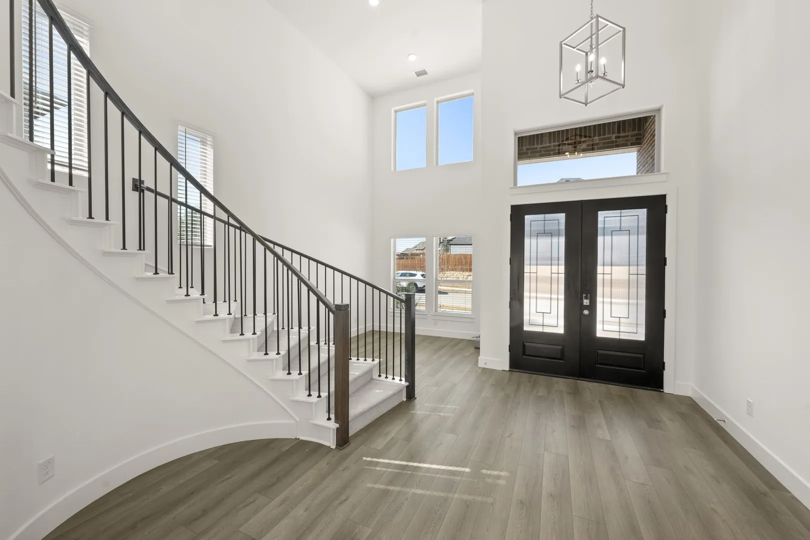 408 McKinley- Entry-1