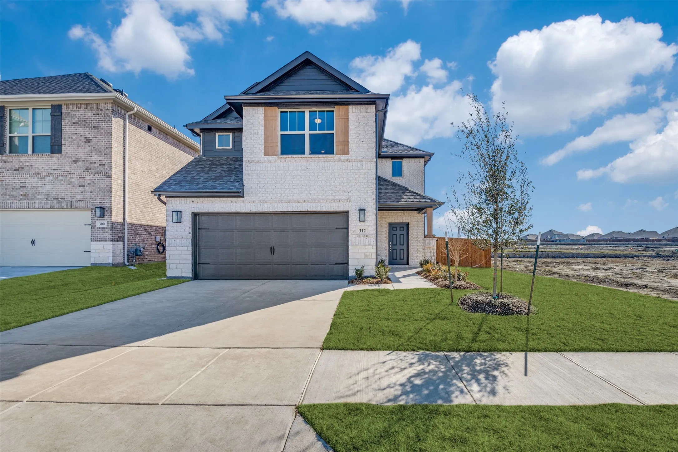Single Family Residence For Sale in Collin County , 312 Silent Pond Park, Lavon, Texas 75166, 3 Bedroom, 3 Bathroom, 2 Garage spaces, 2,016 Sqft, built in 2024, mls#21086658, Real Estate Agent in Lavon, Homes For Sale in Collin county, Homes For Sale in Lavon, Realtor in Lavon Texas, Real Estate Brokerage Independent Realty Texas, Luminita Cordes Realtor