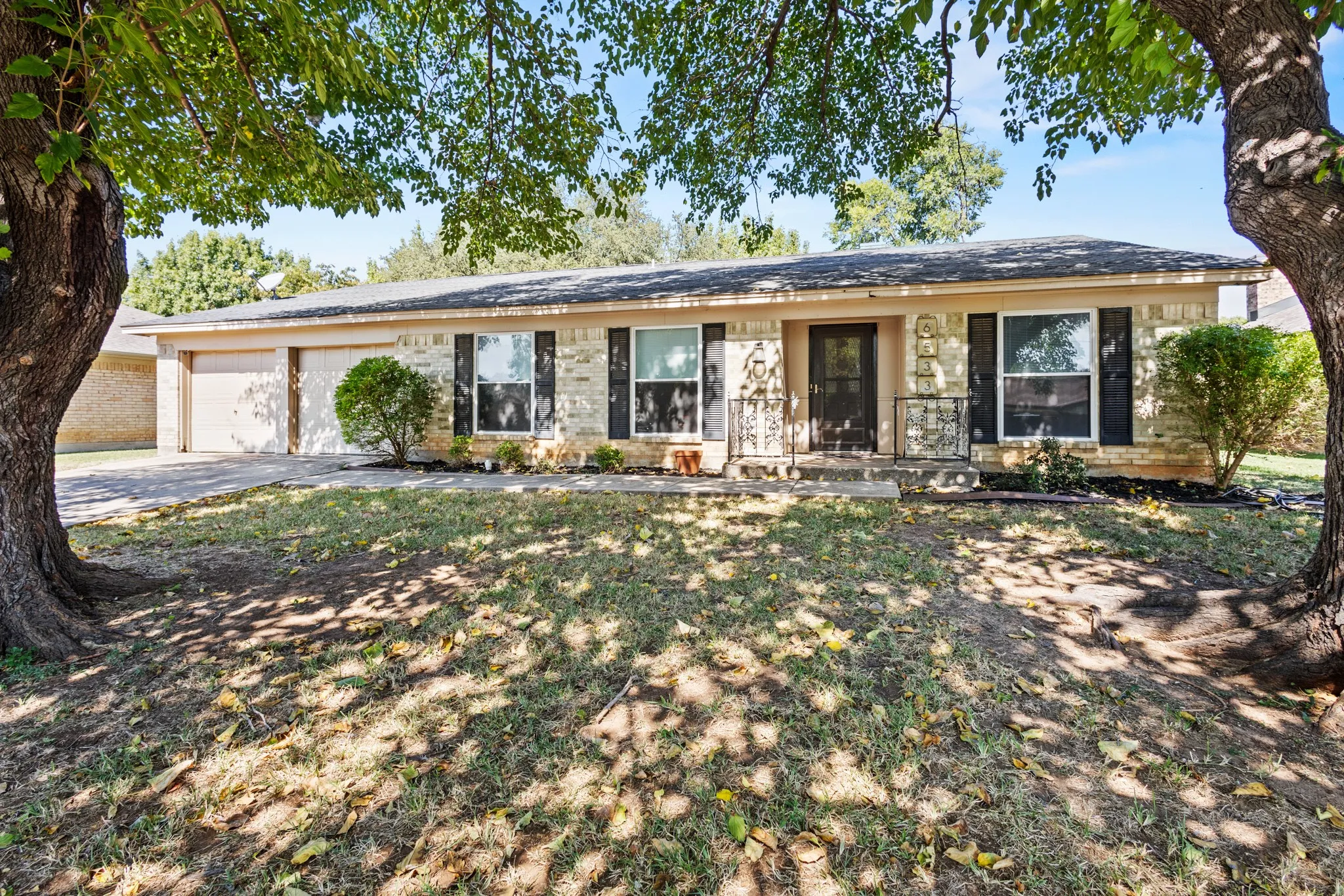 Single Family Residence For Sale in Tarrant County , 6533 Circleview Drive, North Richland Hills, Texas 76180, 3 Bedroom, 2 Bathroom, 2 Garage spaces, 2,081 Sqft, built in 1976, Price $347,500, mls#21086659, Real Estate Agent in North Richland Hills, Homes For Sale in Tarrant county, Homes For Sale in North Richland Hills, Realtor in North Richland Hills Texas, Real Estate Brokerage Independent Realty Texas, Luminita Cordes Realtor