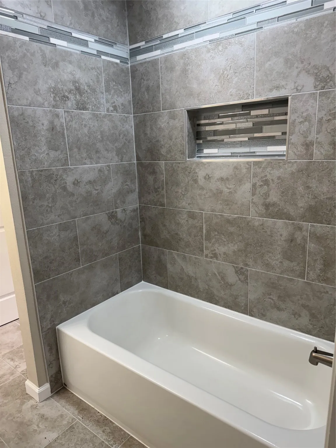 Single Family Residence For Sale in Grayson County , 306 N College Street, Howe, Texas 75459, 3 Bedroom, 1 Bathroom, Garage spaces, 1,107 Sqft, built in 1930, mls#21074250, Real Estate Agent in Howe, Homes For Sale in Grayson county, Homes For Sale in Howe, Realtor in Howe Texas, Real Estate Brokerage Independent Realty Texas, Luminita Cordes Realtor
