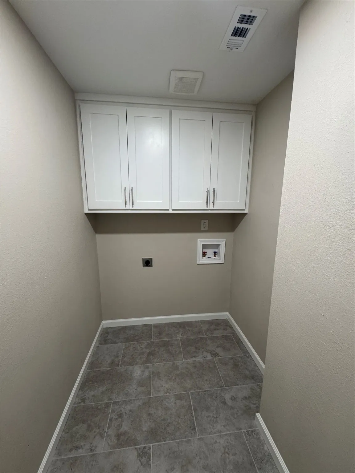 Single Family Residence For Sale in Grayson County , 306 N College Street, Howe, Texas 75459, 3 Bedroom, 1 Bathroom, Garage spaces, 1,107 Sqft, built in 1930, mls#21074250, Real Estate Agent in Howe, Homes For Sale in Grayson county, Homes For Sale in Howe, Realtor in Howe Texas, Real Estate Brokerage Independent Realty Texas, Luminita Cordes Realtor