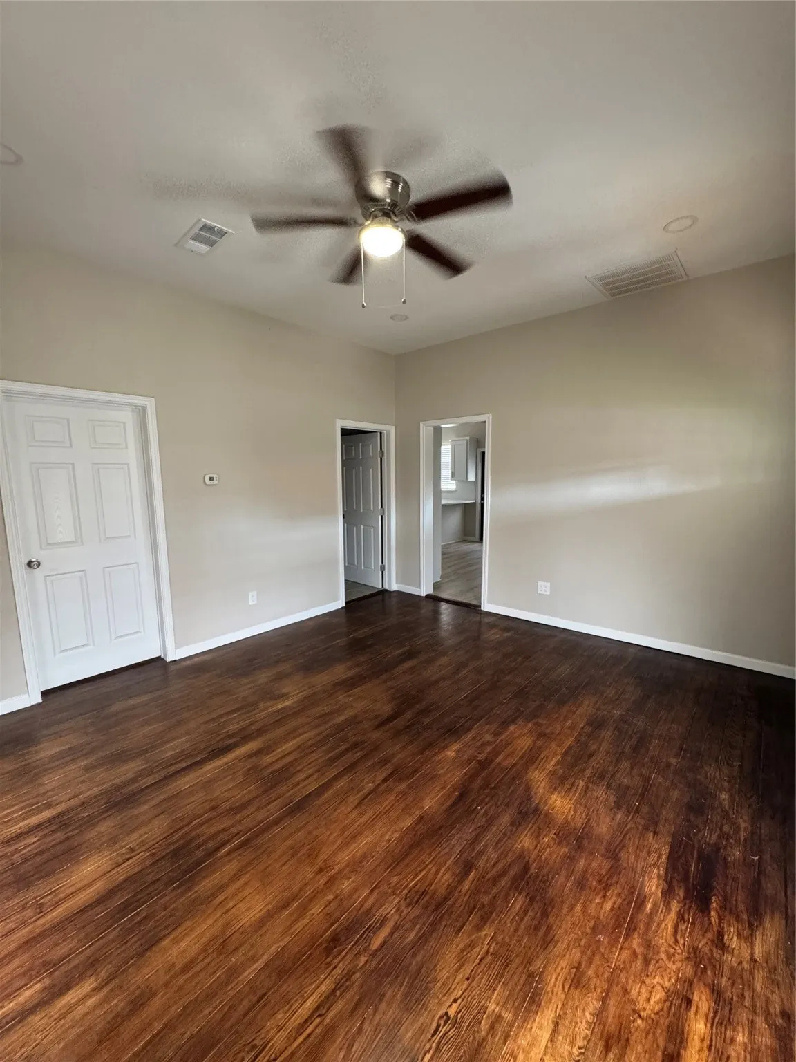 Single Family Residence For Sale in Grayson County , 306 N College Street, Howe, Texas 75459, 3 Bedroom, 1 Bathroom, Garage spaces, 1,107 Sqft, built in 1930, mls#21074250, Real Estate Agent in Howe, Homes For Sale in Grayson county, Homes For Sale in Howe, Realtor in Howe Texas, Real Estate Brokerage Independent Realty Texas, Luminita Cordes Realtor