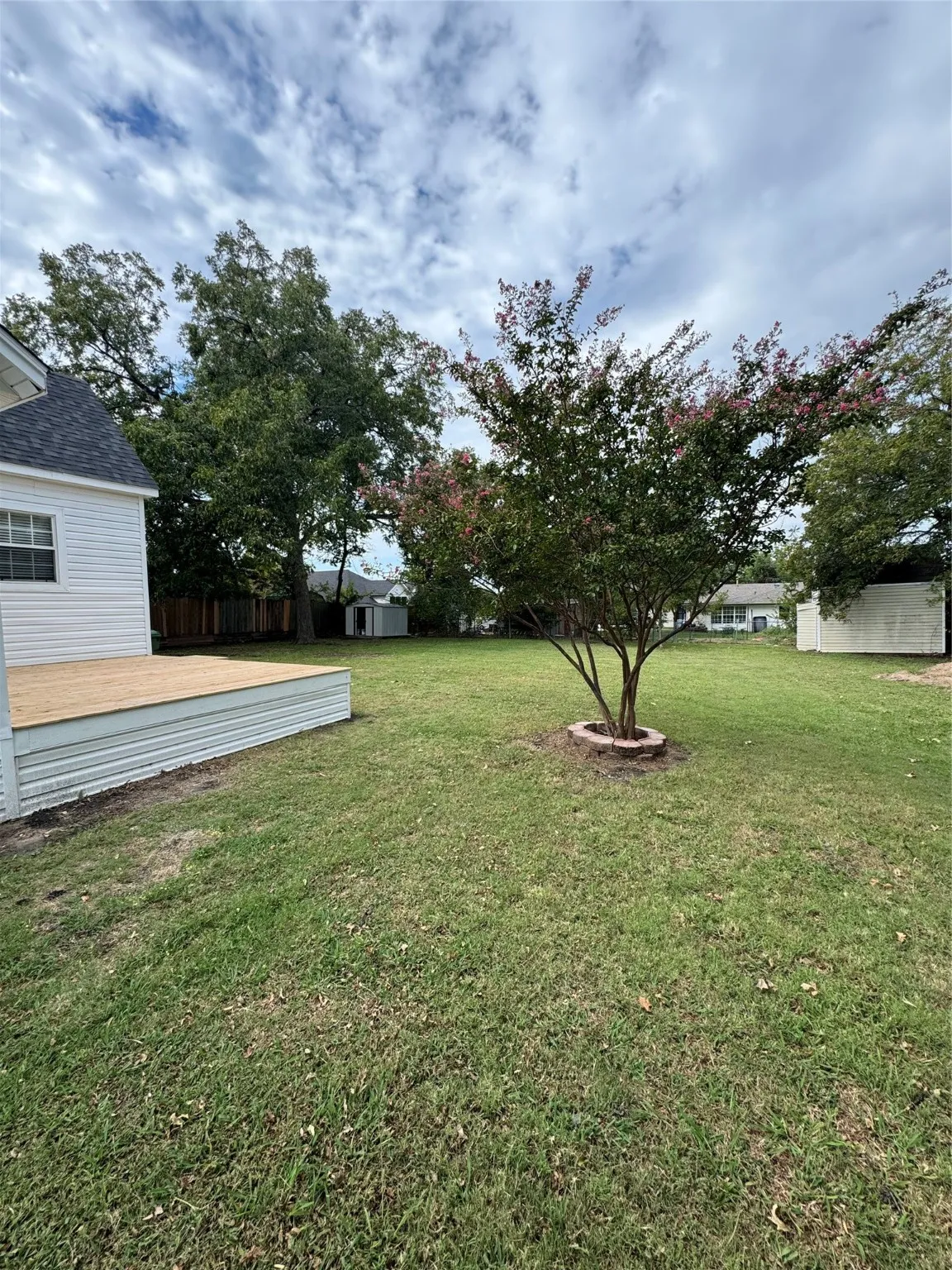 Single Family Residence For Sale in Grayson County , 306 N College Street, Howe, Texas 75459, 3 Bedroom, 1 Bathroom, Garage spaces, 1,107 Sqft, built in 1930, mls#21074250, Real Estate Agent in Howe, Homes For Sale in Grayson county, Homes For Sale in Howe, Realtor in Howe Texas, Real Estate Brokerage Independent Realty Texas, Luminita Cordes Realtor