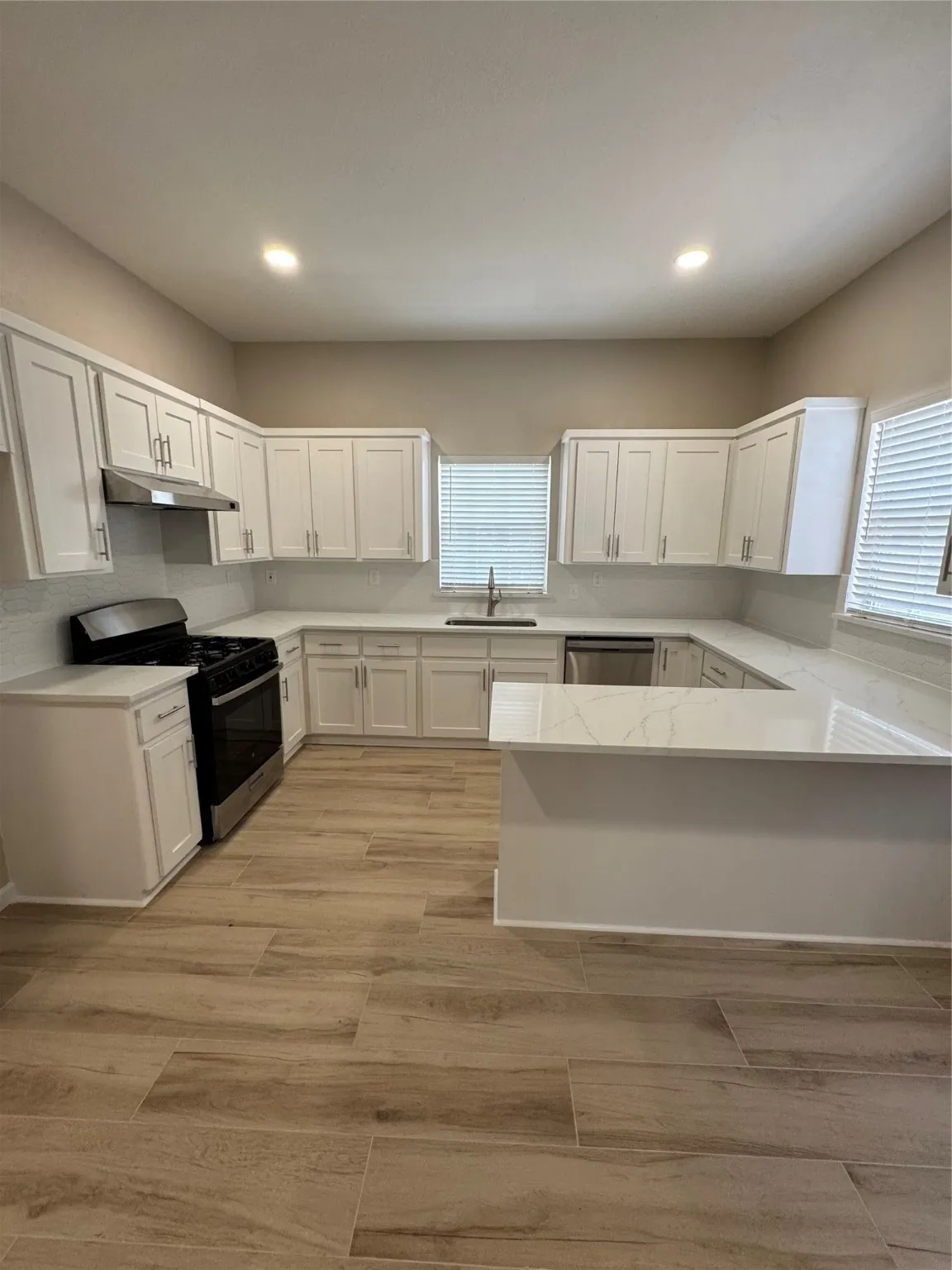 Single Family Residence For Sale in Grayson County , 306 N College Street, Howe, Texas 75459, 3 Bedroom, 1 Bathroom, Garage spaces, 1,107 Sqft, built in 1930, mls#21074250, Real Estate Agent in Howe, Homes For Sale in Grayson county, Homes For Sale in Howe, Realtor in Howe Texas, Real Estate Brokerage Independent Realty Texas, Luminita Cordes Realtor