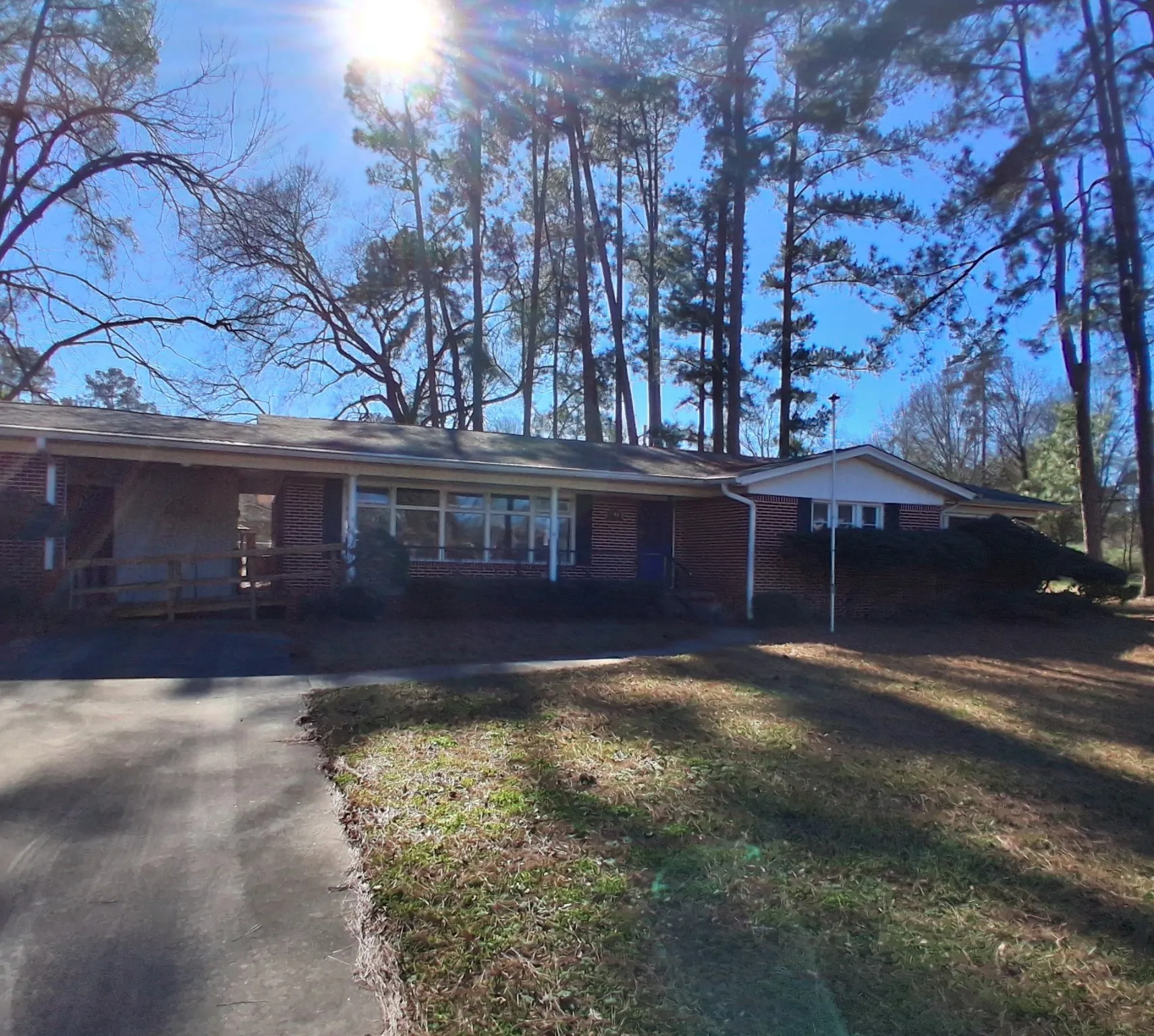 Single Family Residence For Sale in Camp County , 106 Candy Drive, Pittsburg, Texas 75686, 3 Bedroom, 2 Bathroom, Garage spaces, 2,384 Sqft, built in 1965, mls#21087241, Real Estate Agent in Pittsburg, Homes For Sale in Camp county, Homes For Sale in Pittsburg, Realtor in Pittsburg Texas, Real Estate Brokerage Independent Realty Texas, Luminita Cordes Realtor